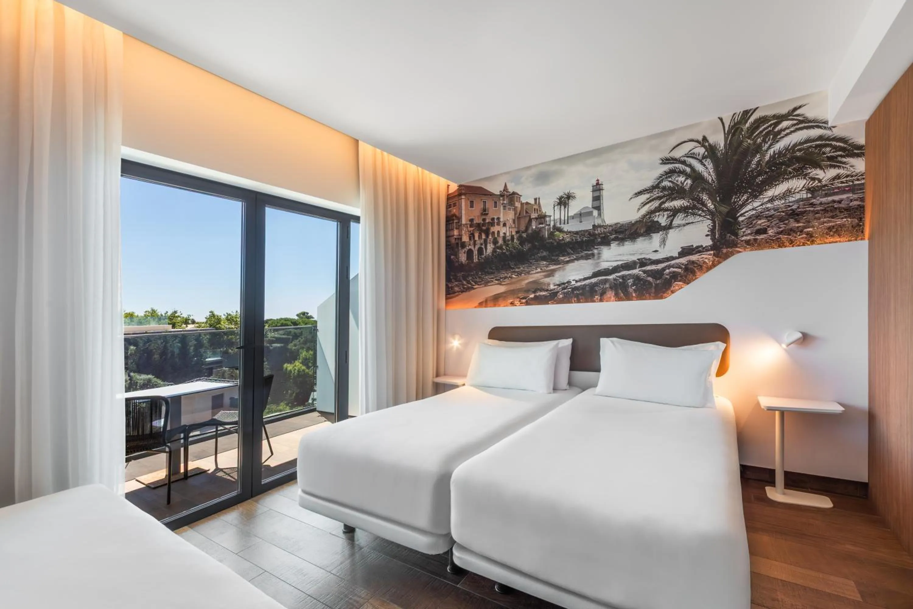 Triple Room with Balcony and City View in Eurostars Cascais