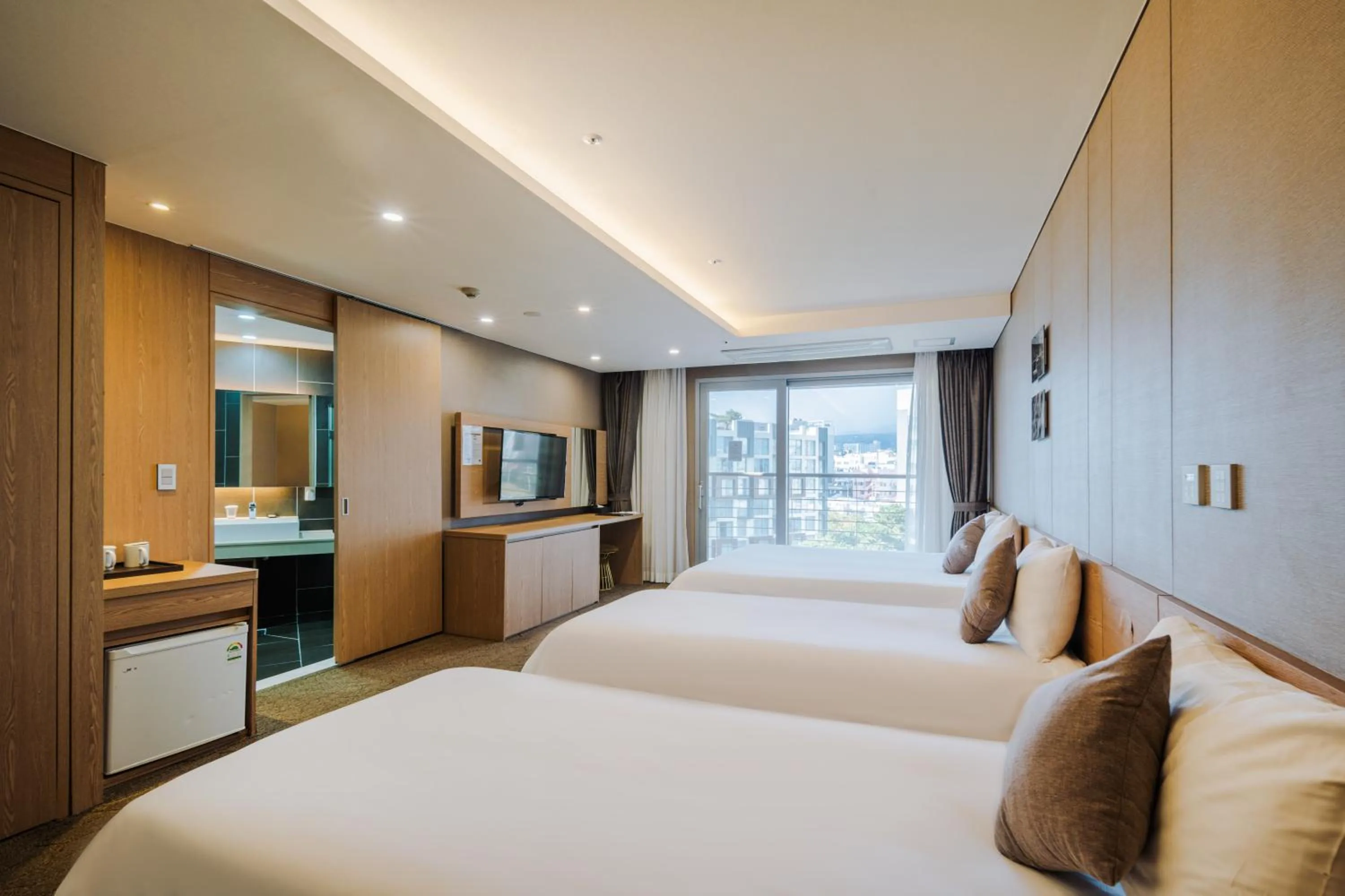 Family Suite with Garden View in Hotel bridge Seogwipo