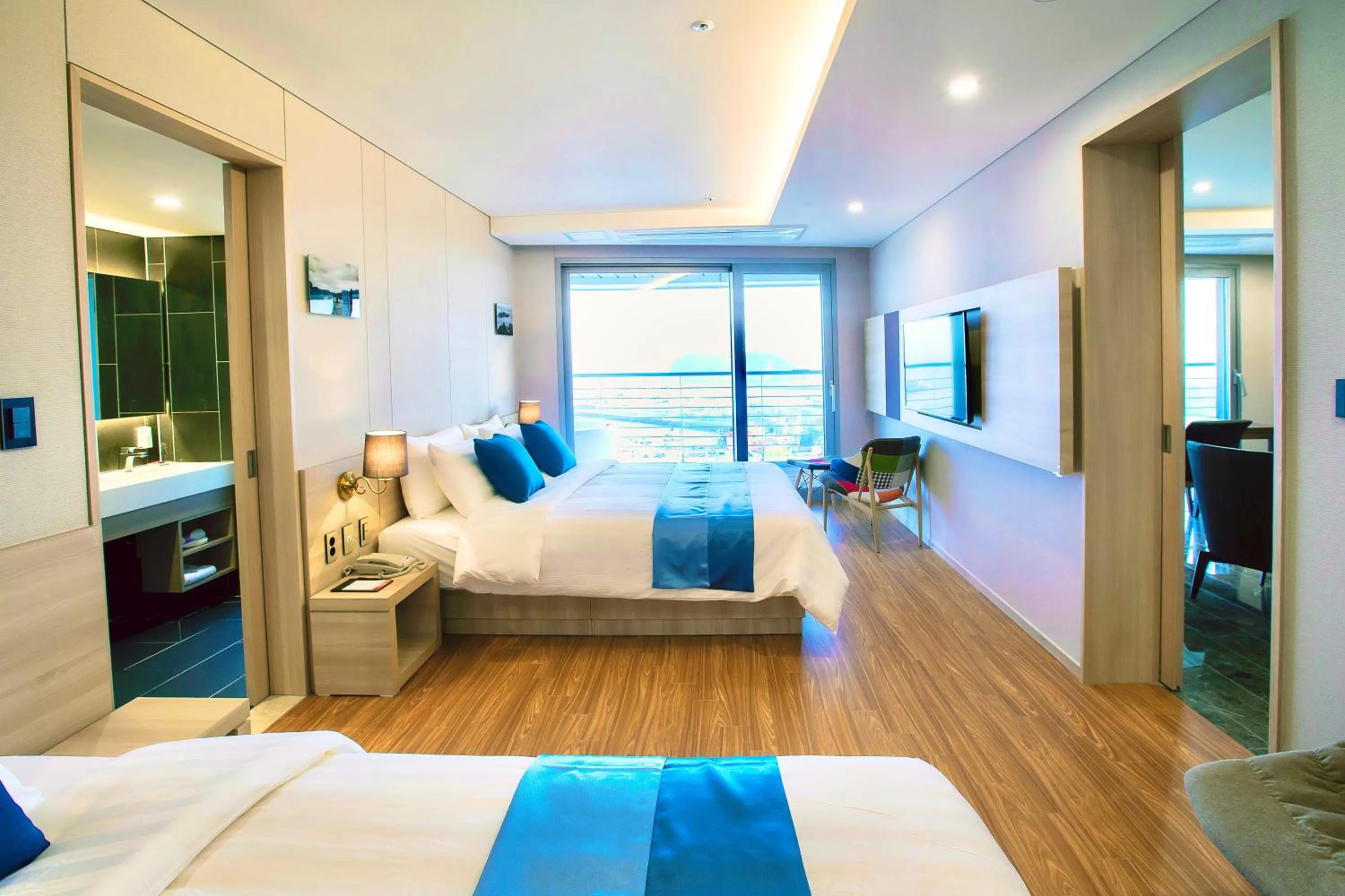 Royal Suite with Panorama View in Hotel bridge Seogwipo