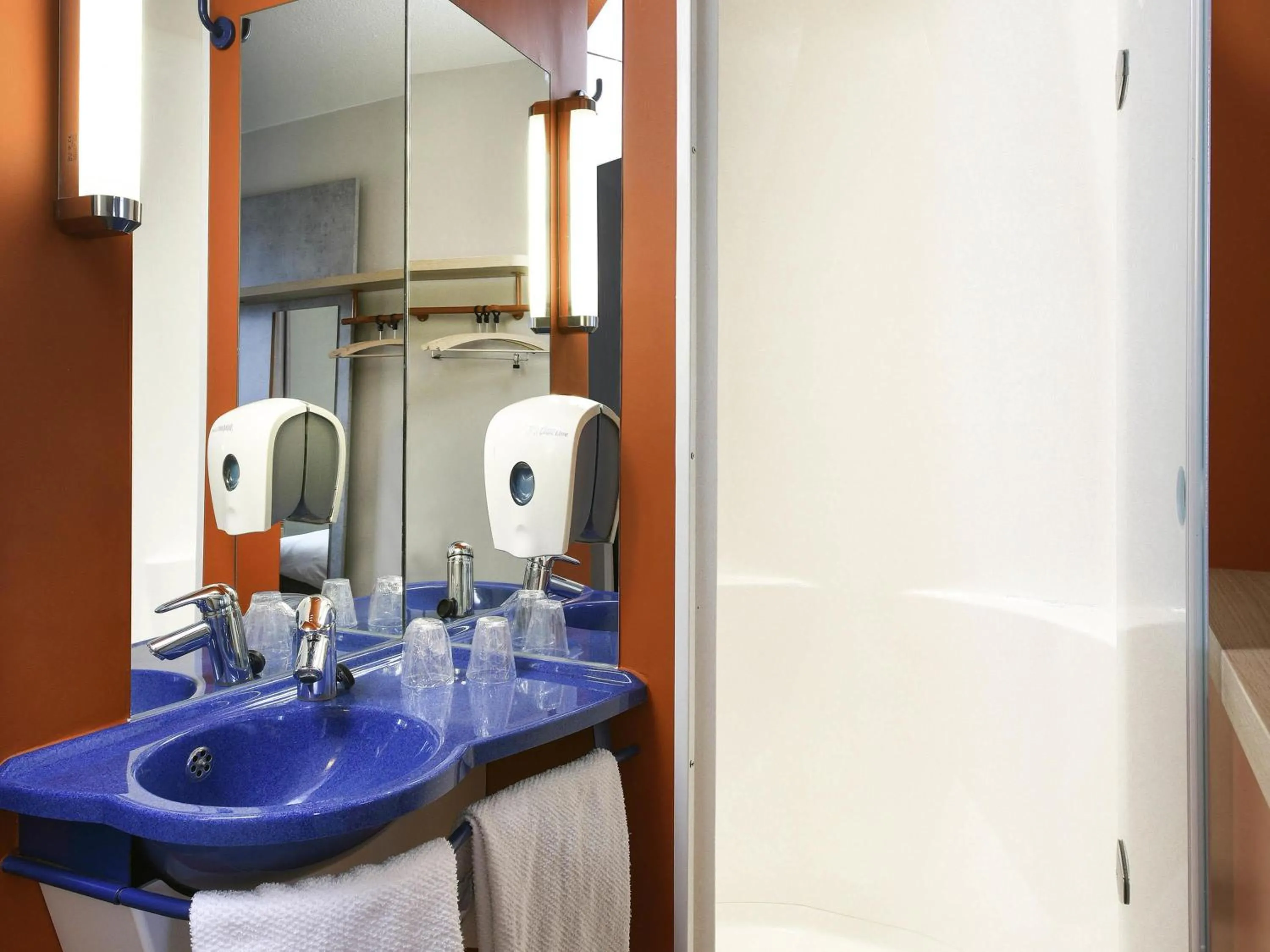 Standard Double Room in ibis Budget Charleroi Airport