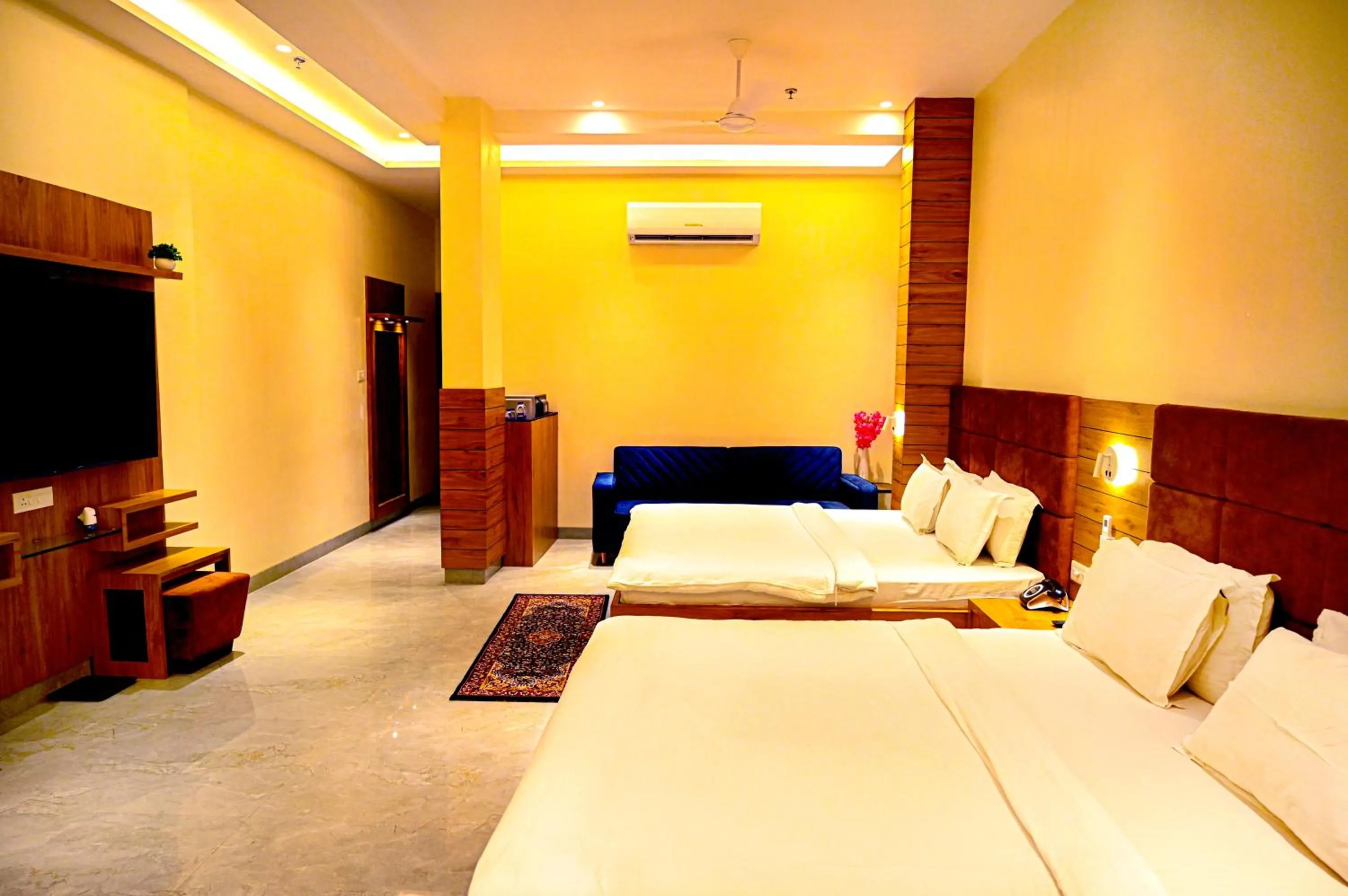 Family Room in Hotel Cresent - Near Assi Ghat