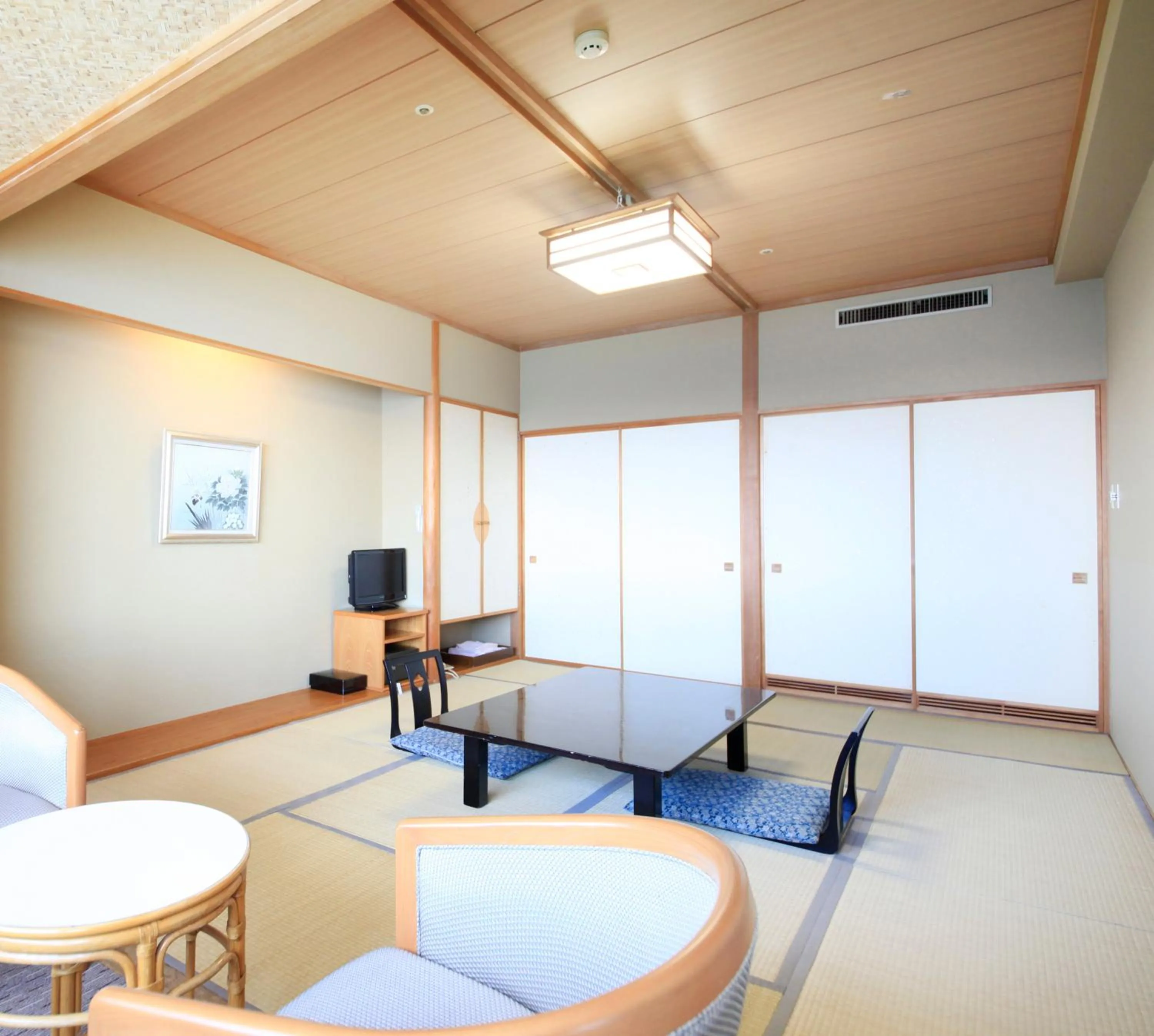 Japanese Style Room with City View in Heiseikan Shiosaitei