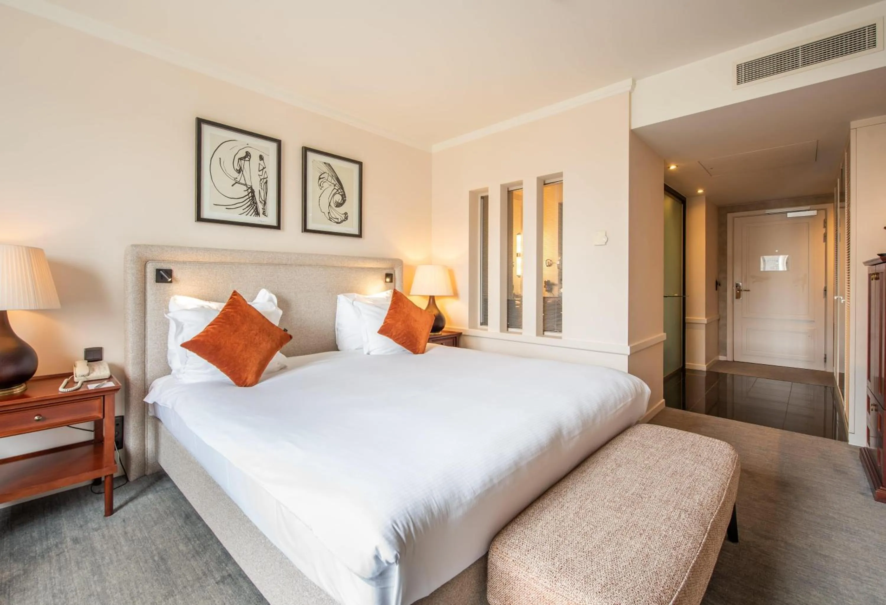 Superior Double or Twin Room with Garden View in Dukes' Palace Brugge - by Dukes' Hotel Collection