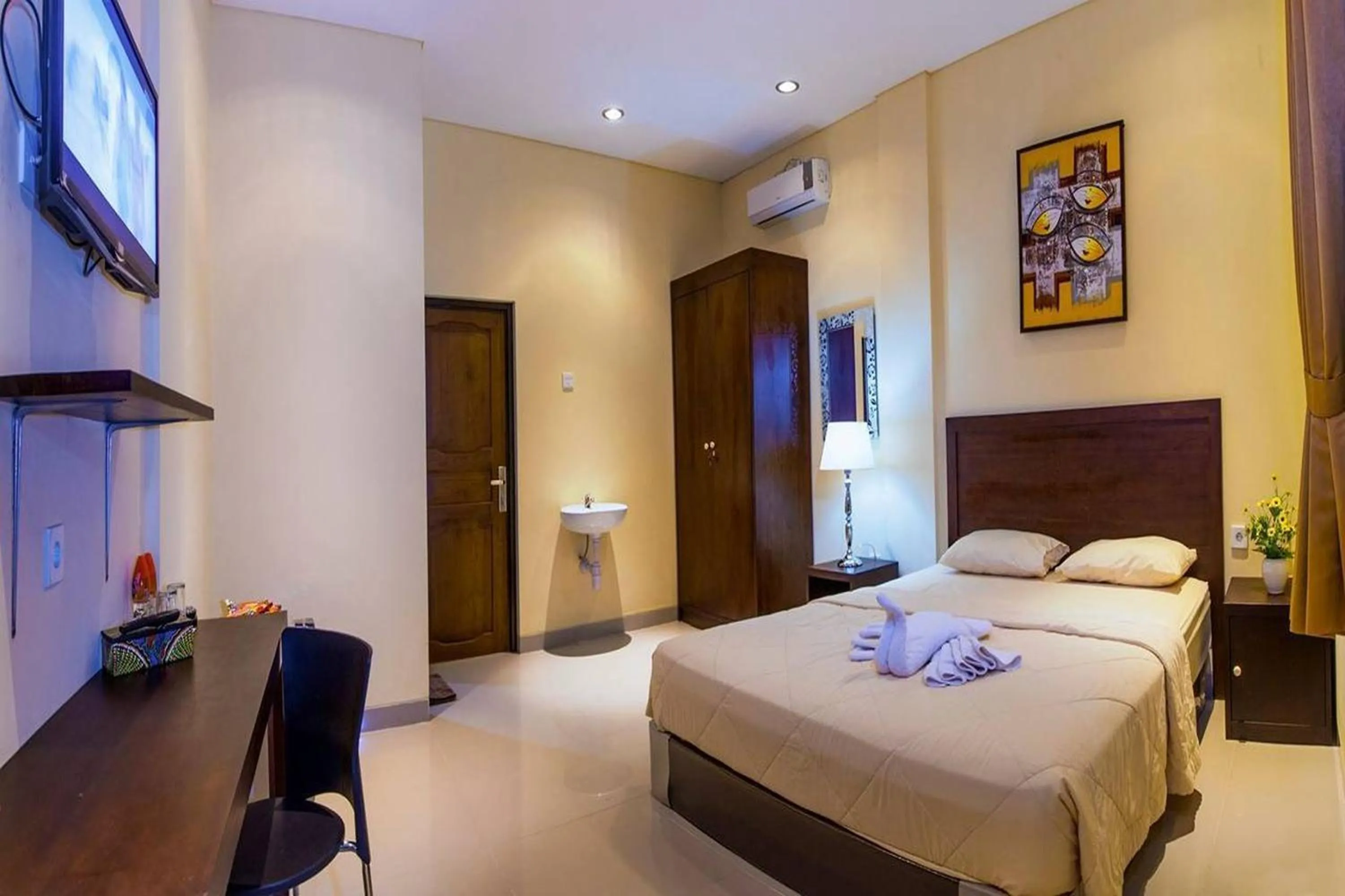 Superior Double Room in Dee Mansion