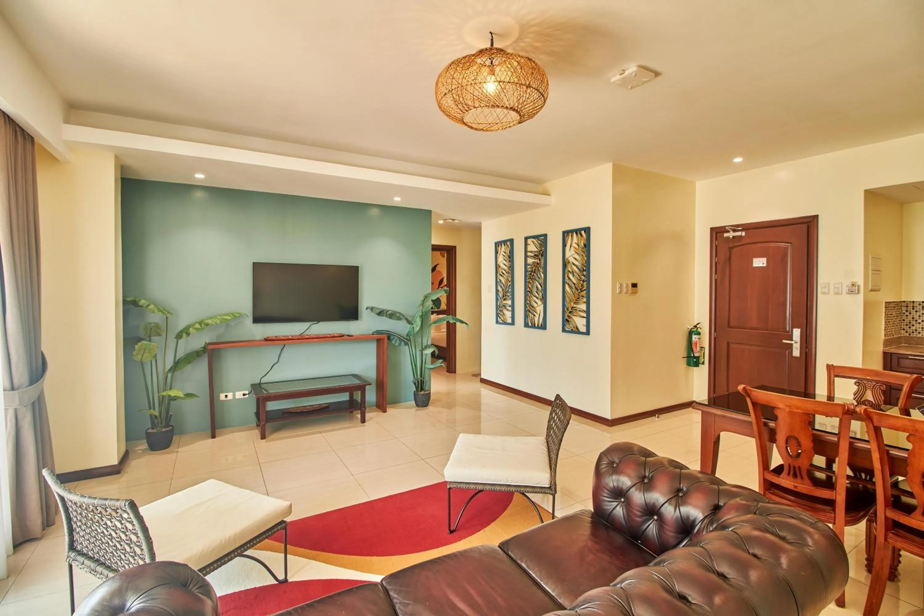 Two-Bedroom Suite in Mactan Resort by 1521