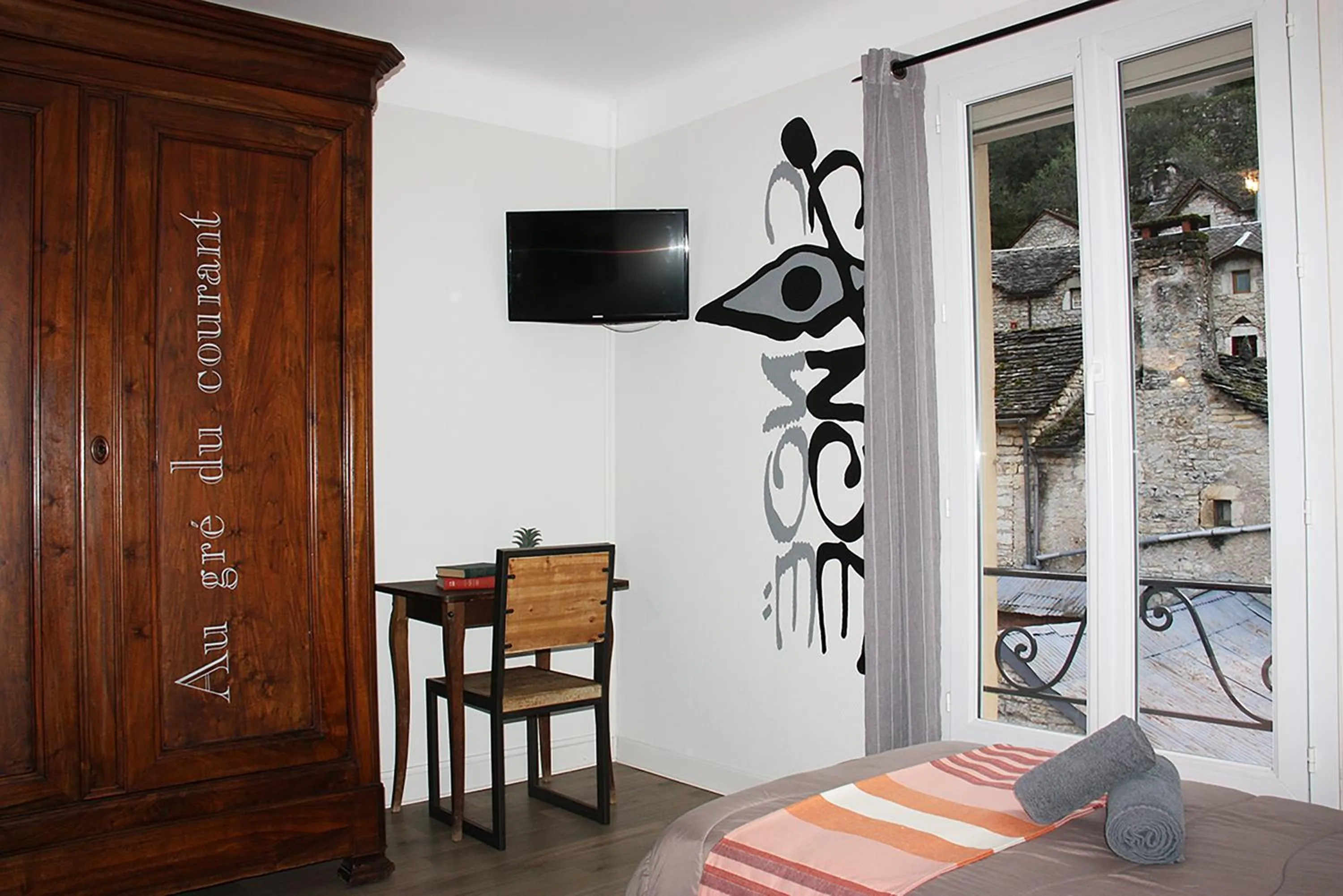 Twin Room in Hôtel des Bateliers