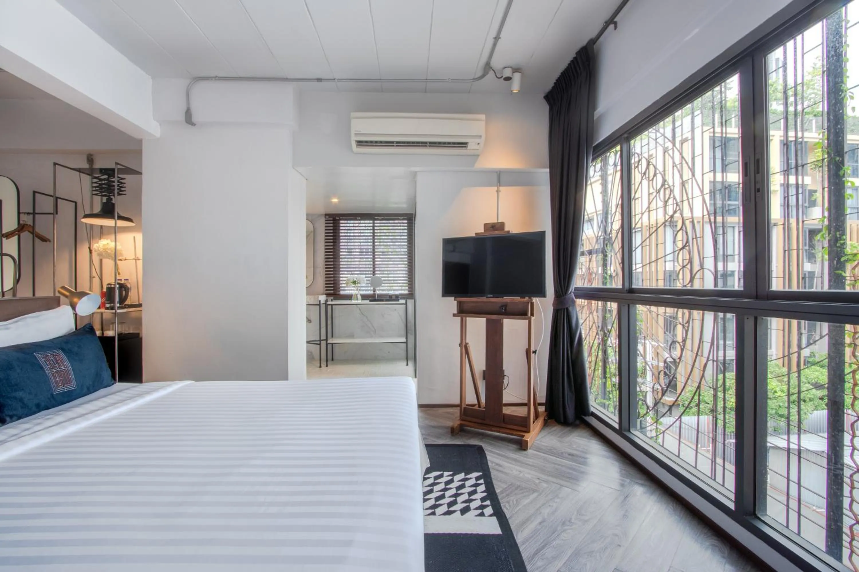 Superior King Room in IR-ON Hotel