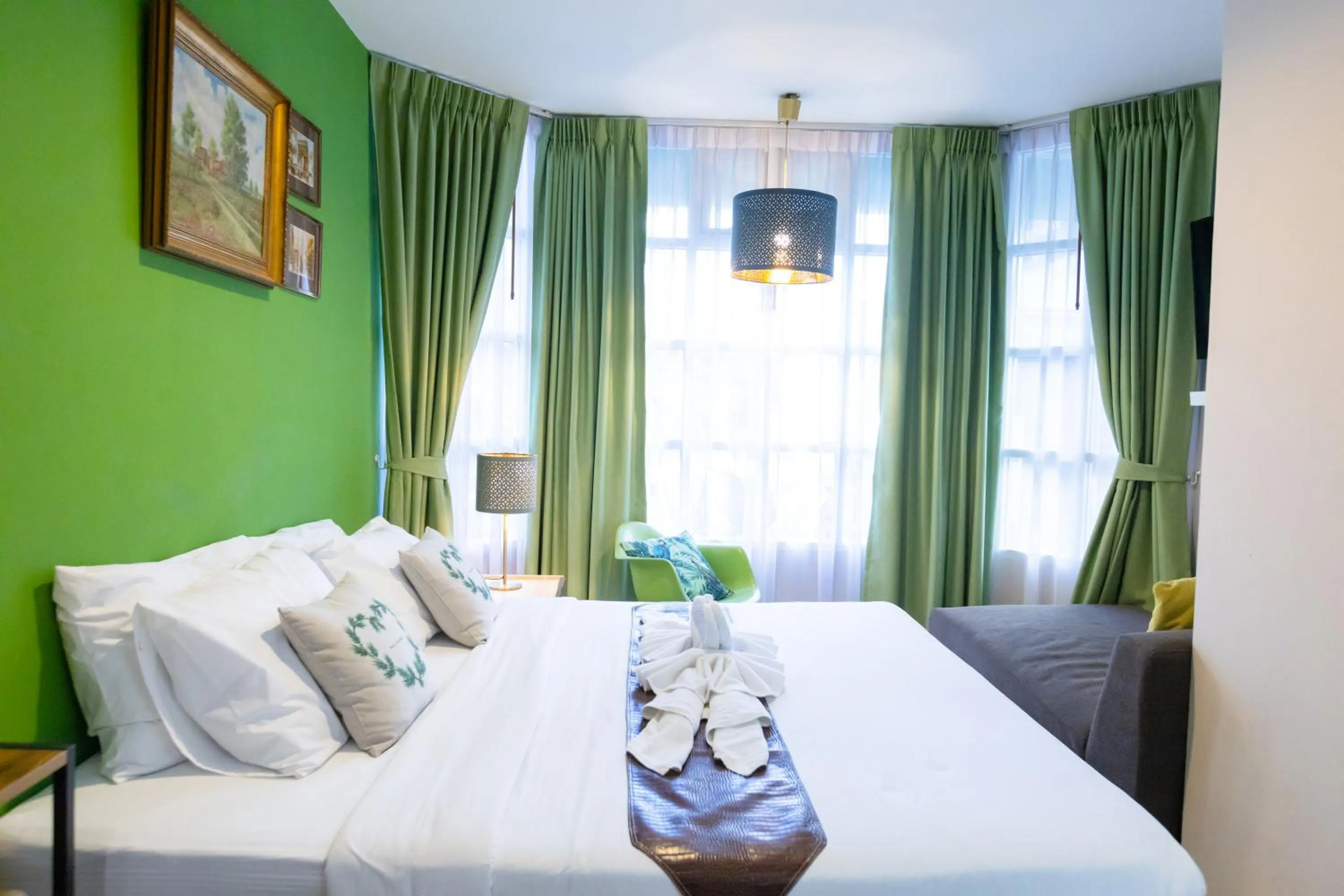 Suite with Hot Tub in Pace Residence Pattaya