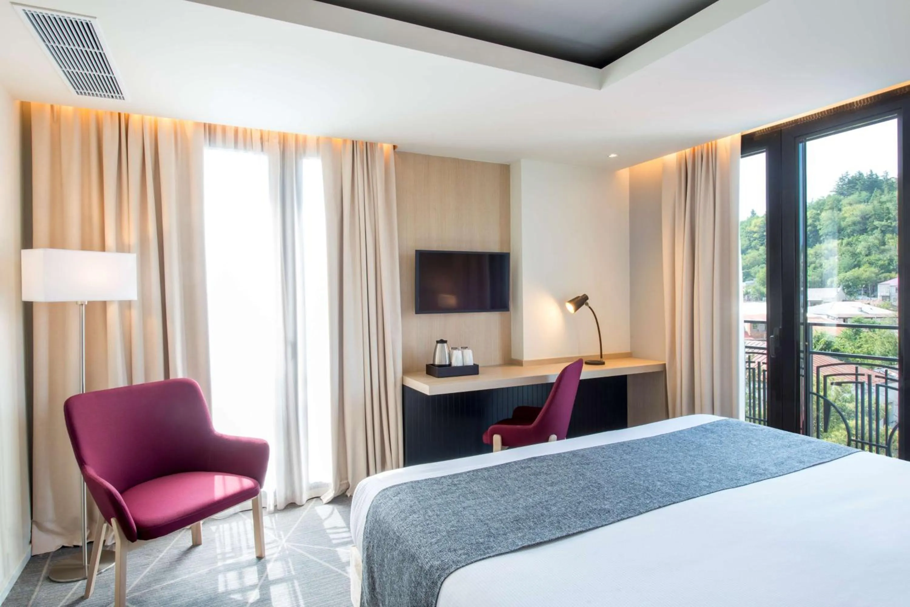 Deluxe King Suite in Best Western Kutaisi City Center