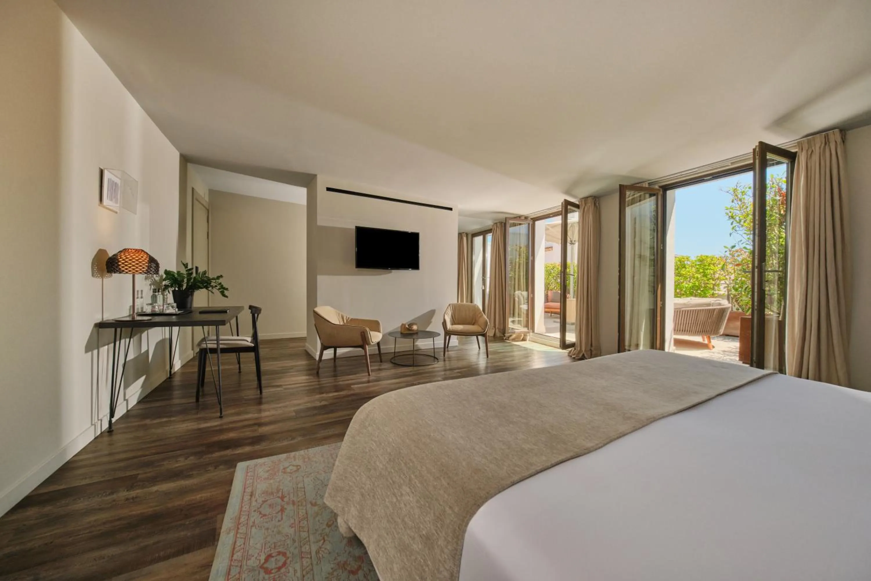 Suite with Terrace in Sant Jaume Design Hotel