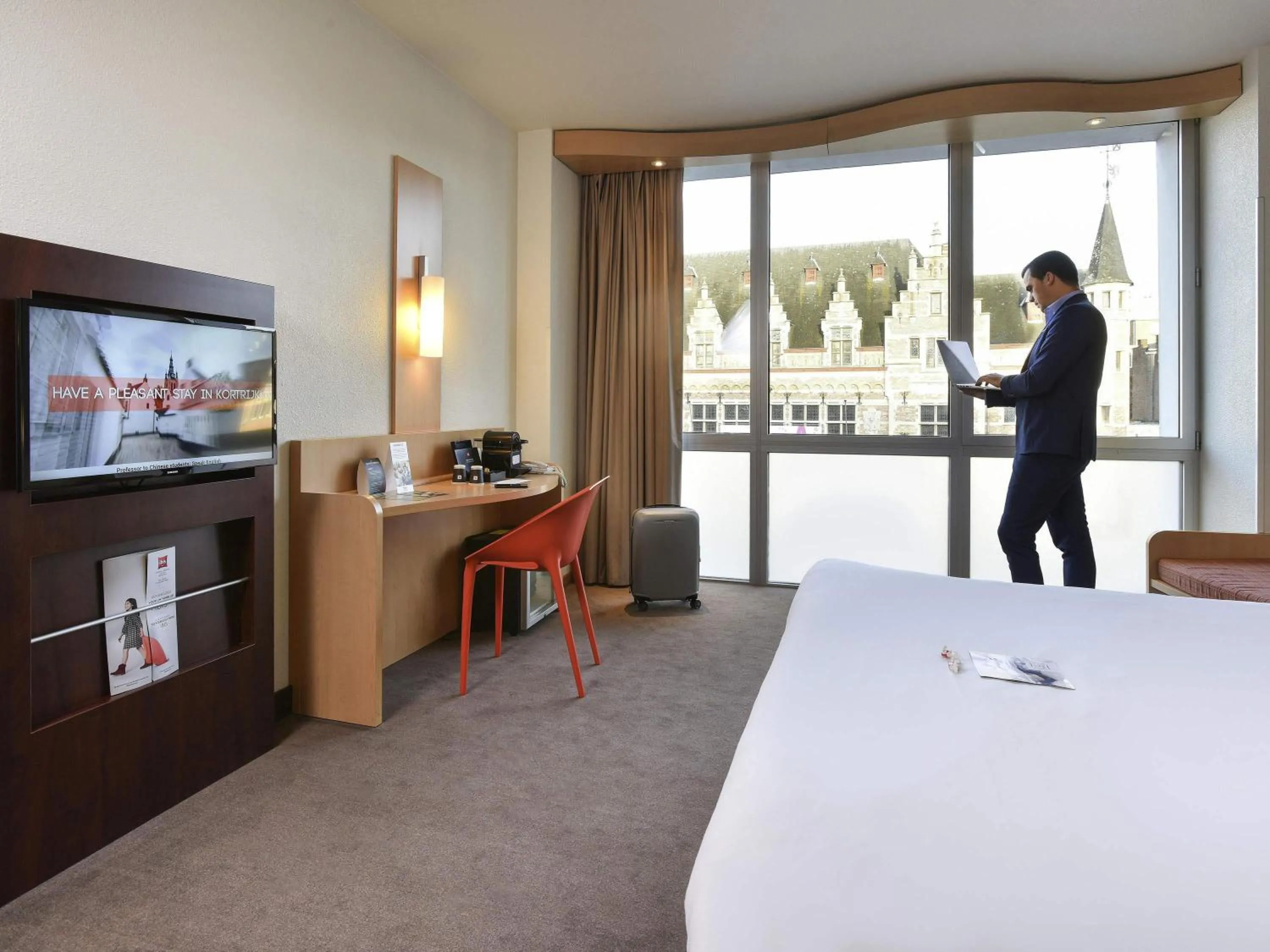 Premium Queen Room with City View in ibis Kortrijk Centrum