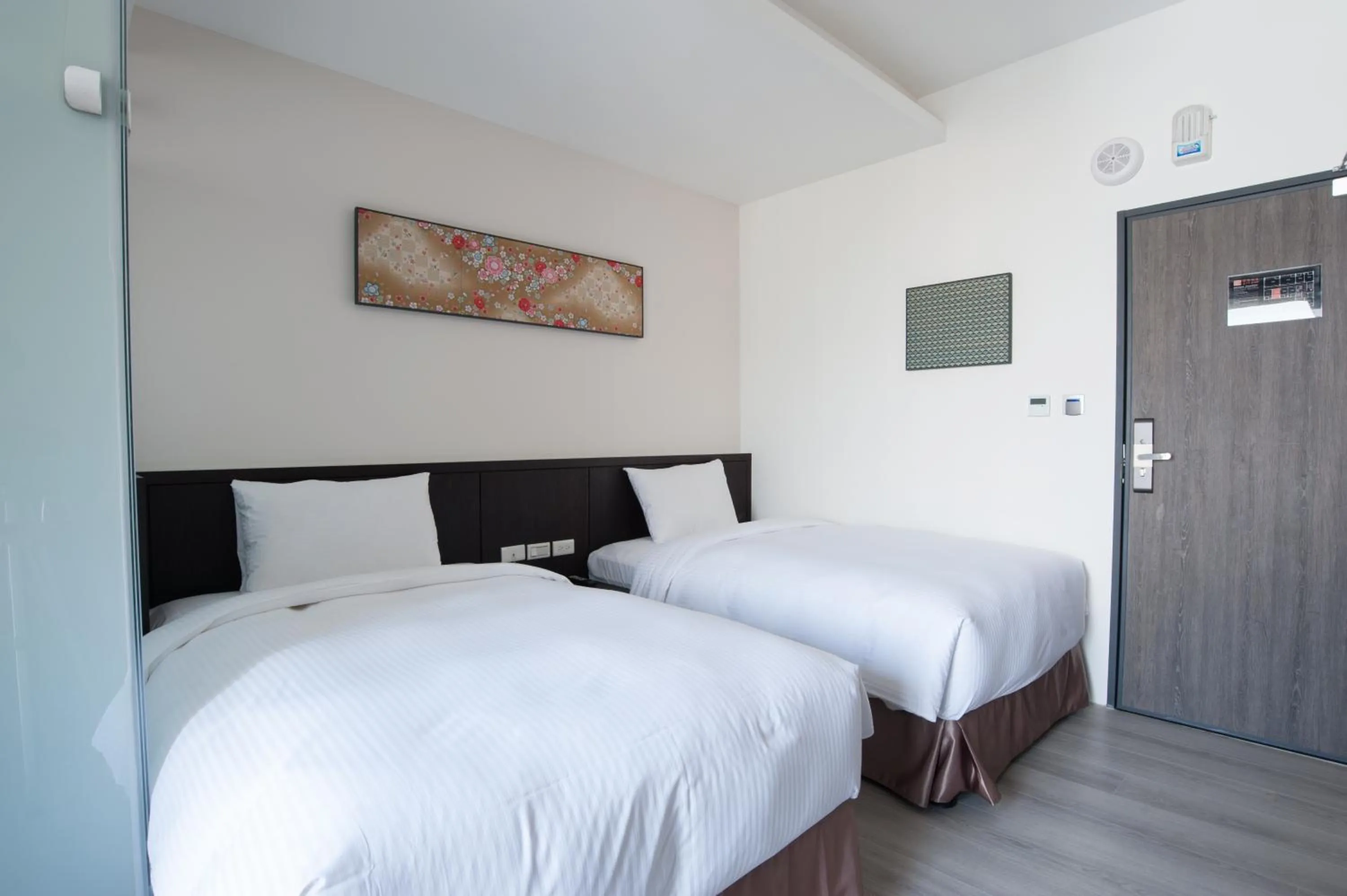 Standard Twin Room in Joy Inn