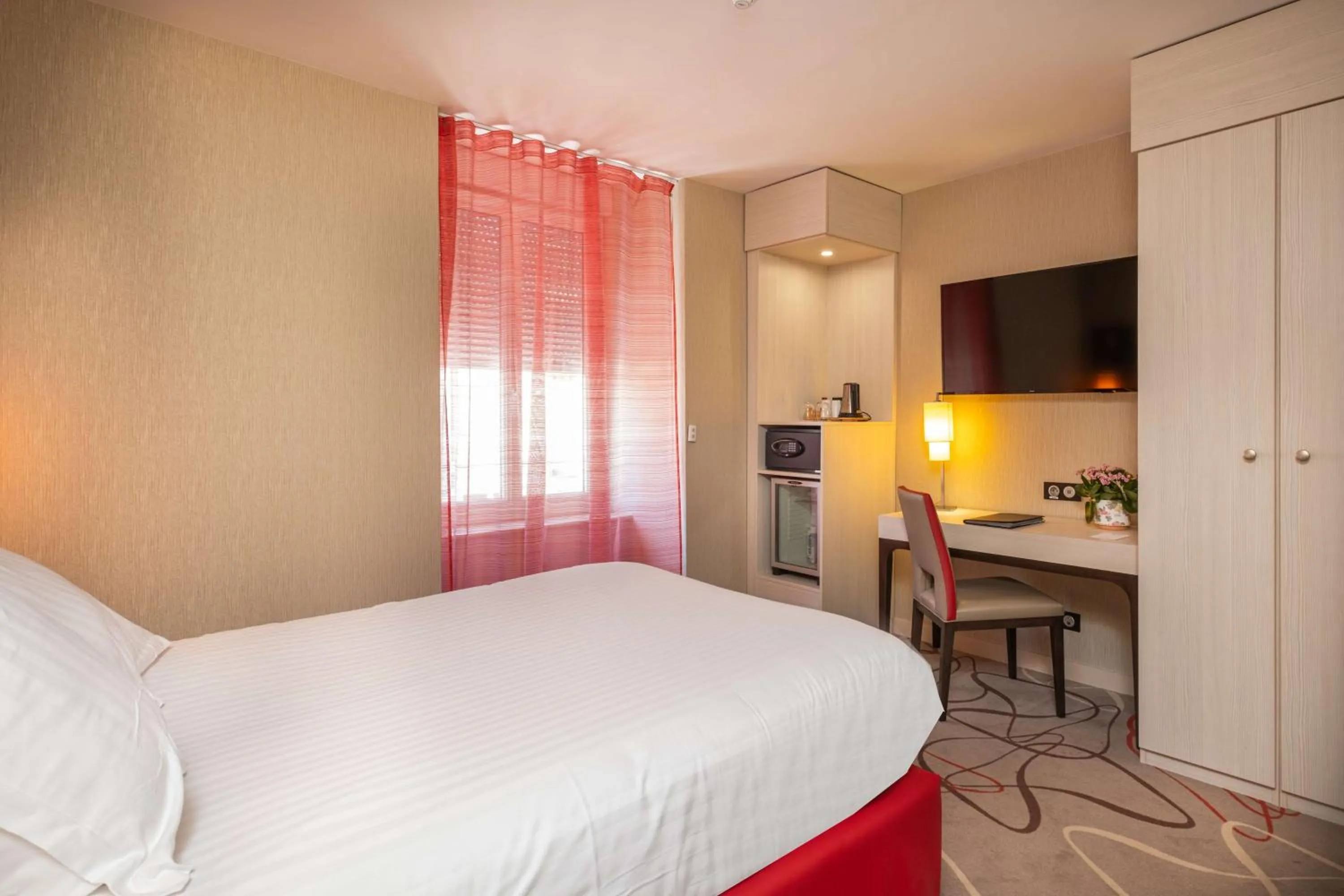 Business Single Room in Best Western Plus Richelieu