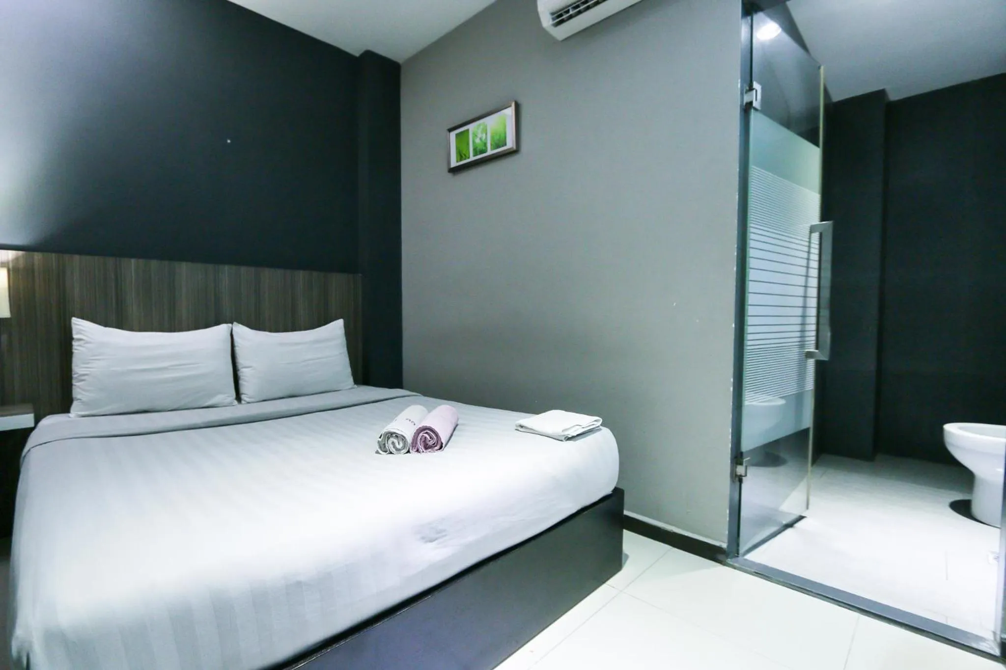 Superior Queen Room in Hotel 99 Botanik Klang