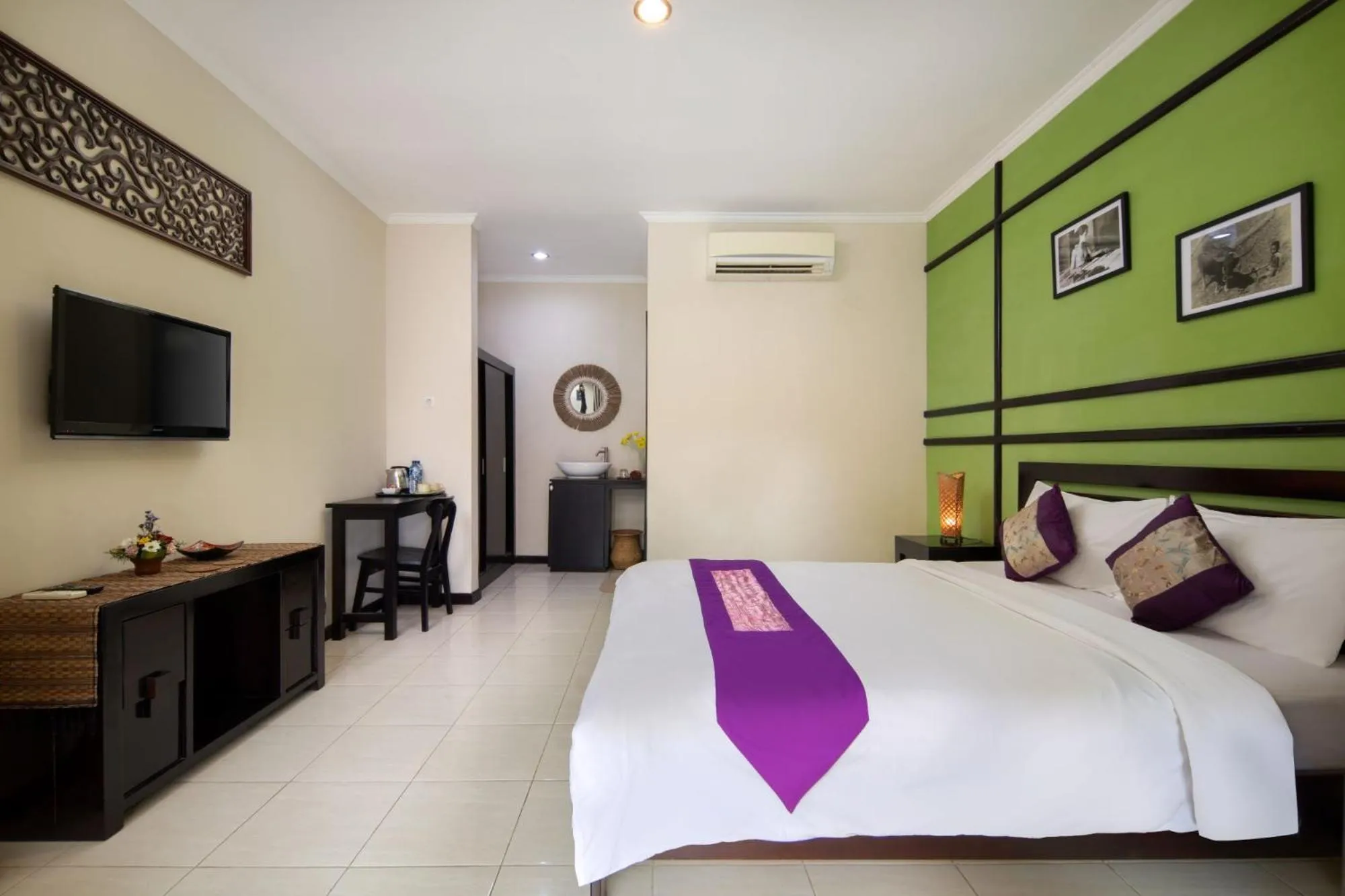Deluxe Double Room - single occupancy in Canggu Bona Kubu by Kamara