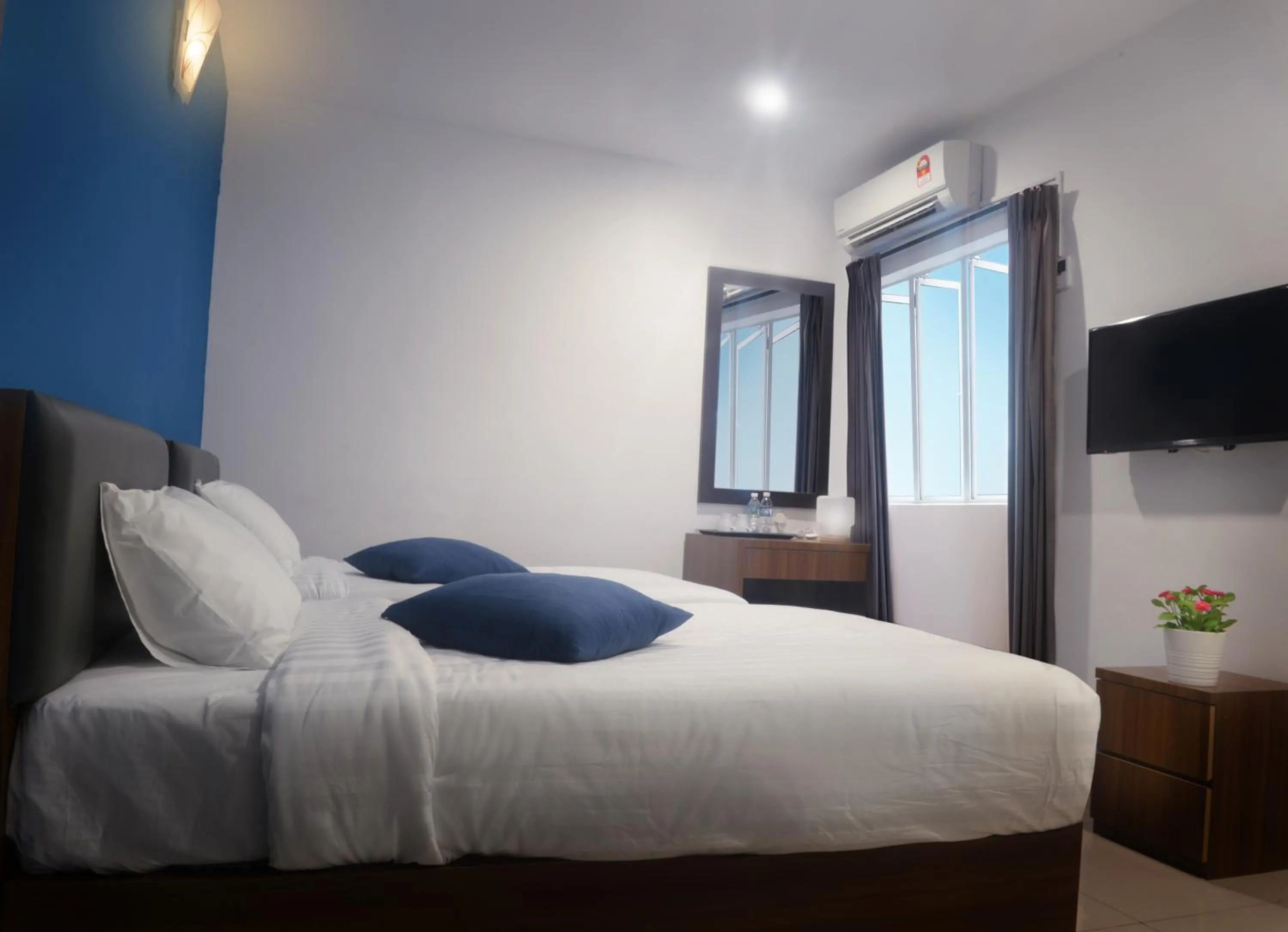 Deluxe Twin Room in Brezza Hotel Sitiawan