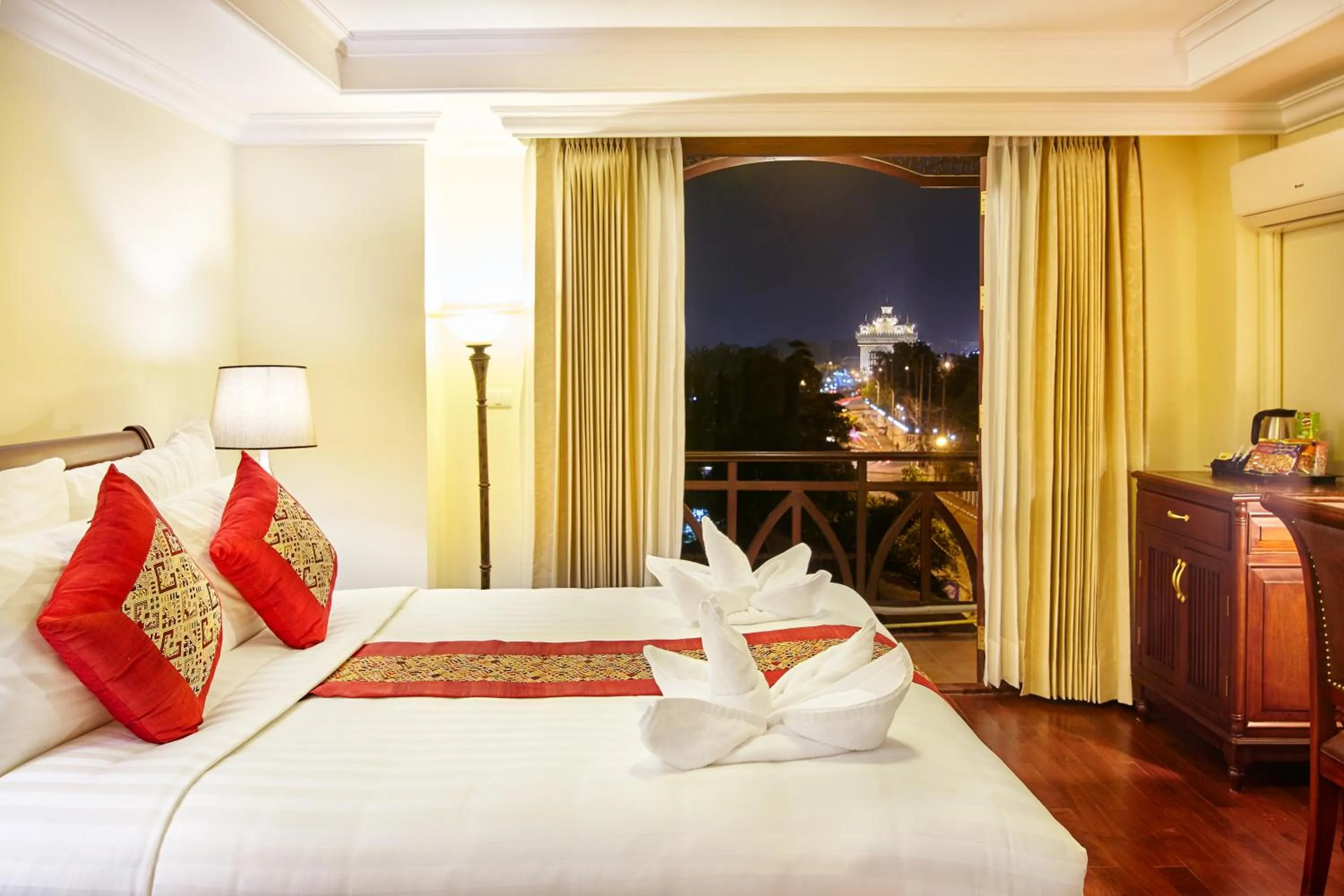 Executive View Suite in Phasouk Vien Chantra Hotel