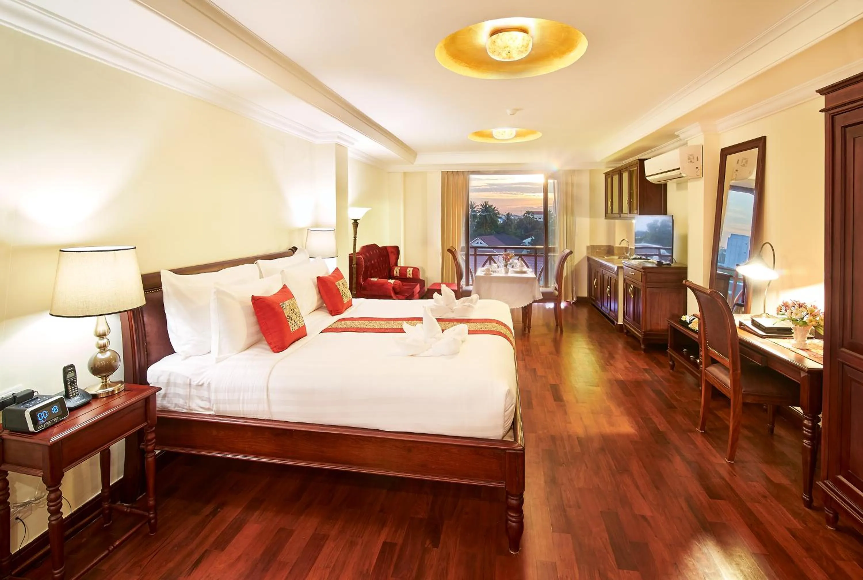 Executive Suite in Phasouk Vien Chantra Hotel