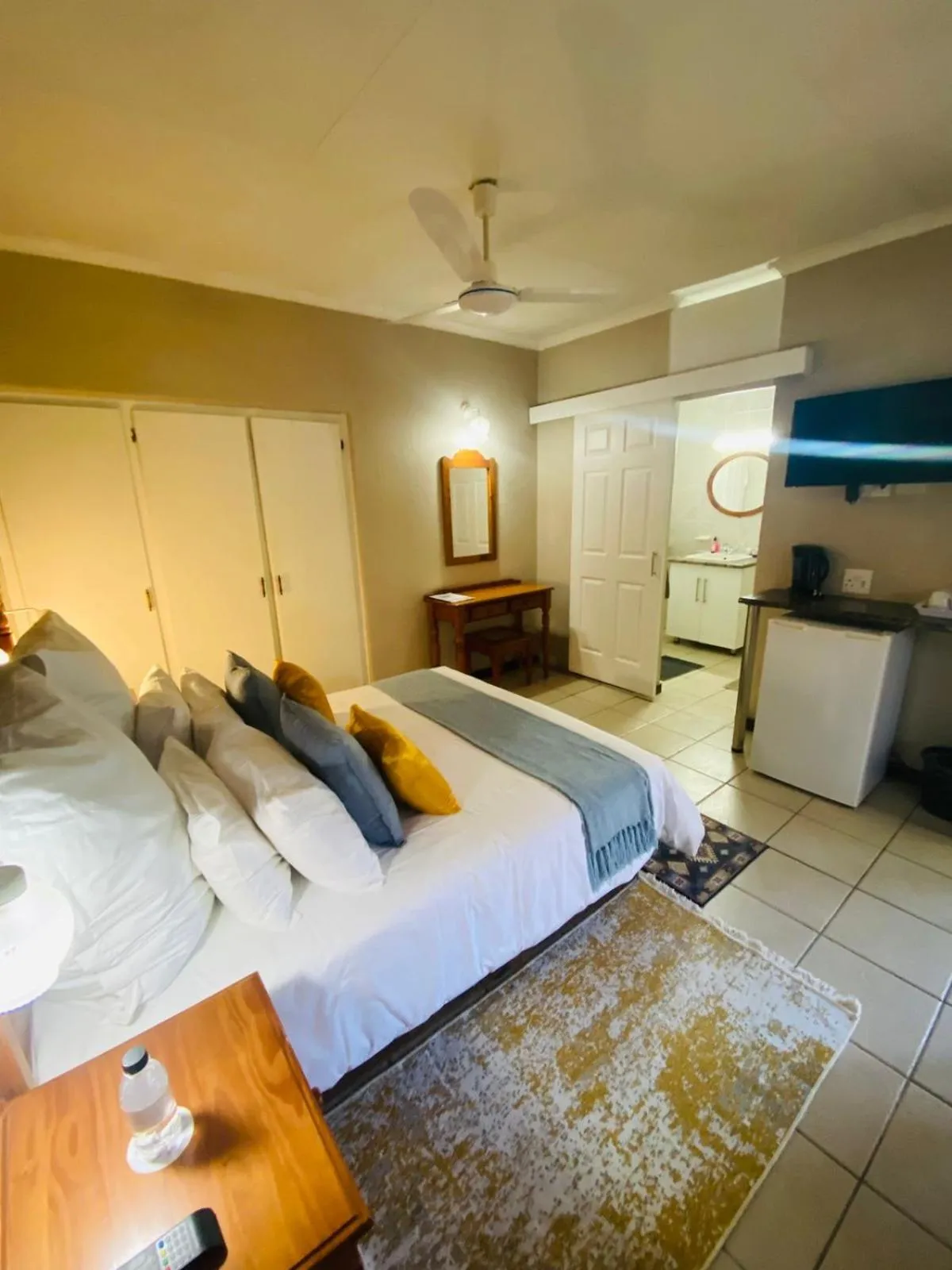 Standard Double Room with Private Bathroom - single occupancy in Shingalana Guest Lodge