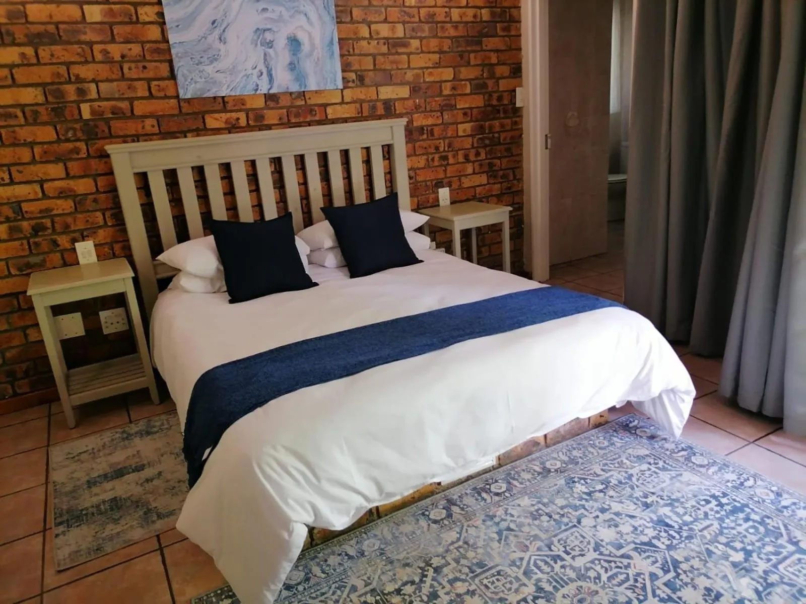 Luxury Double Room - single occupancy in Shingalana Guest Lodge