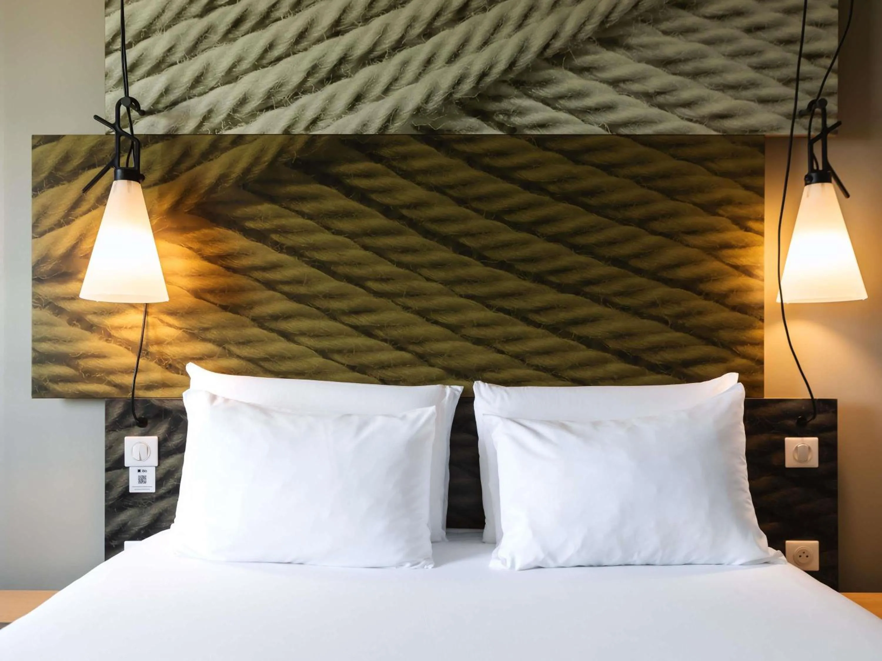 Comfort Double Room in ibis Geneve Centre Lac