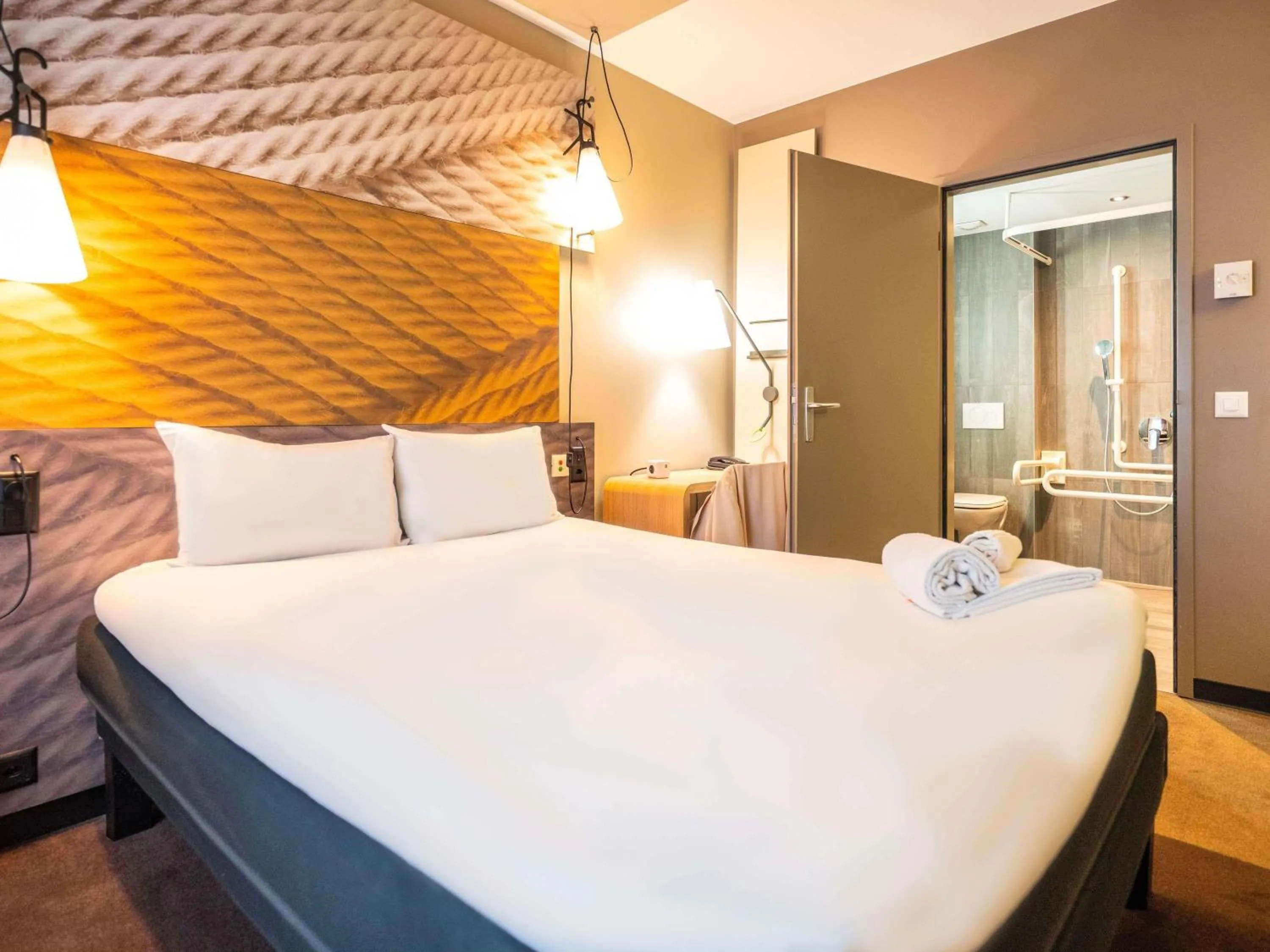 Double Room - Disability Access in ibis Geneve Centre Lac