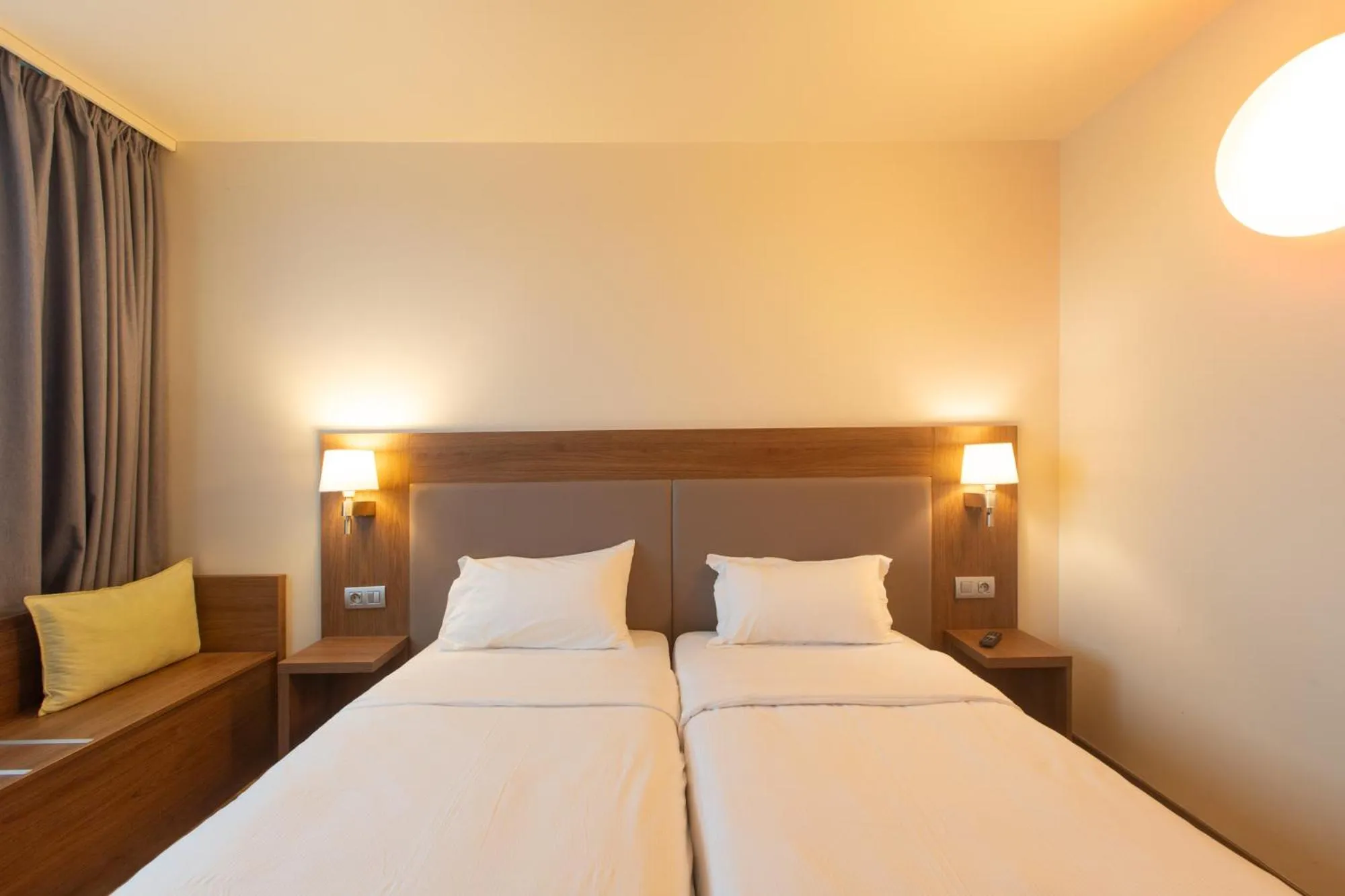 Twin Room in Campanile Metz Centre - Gare