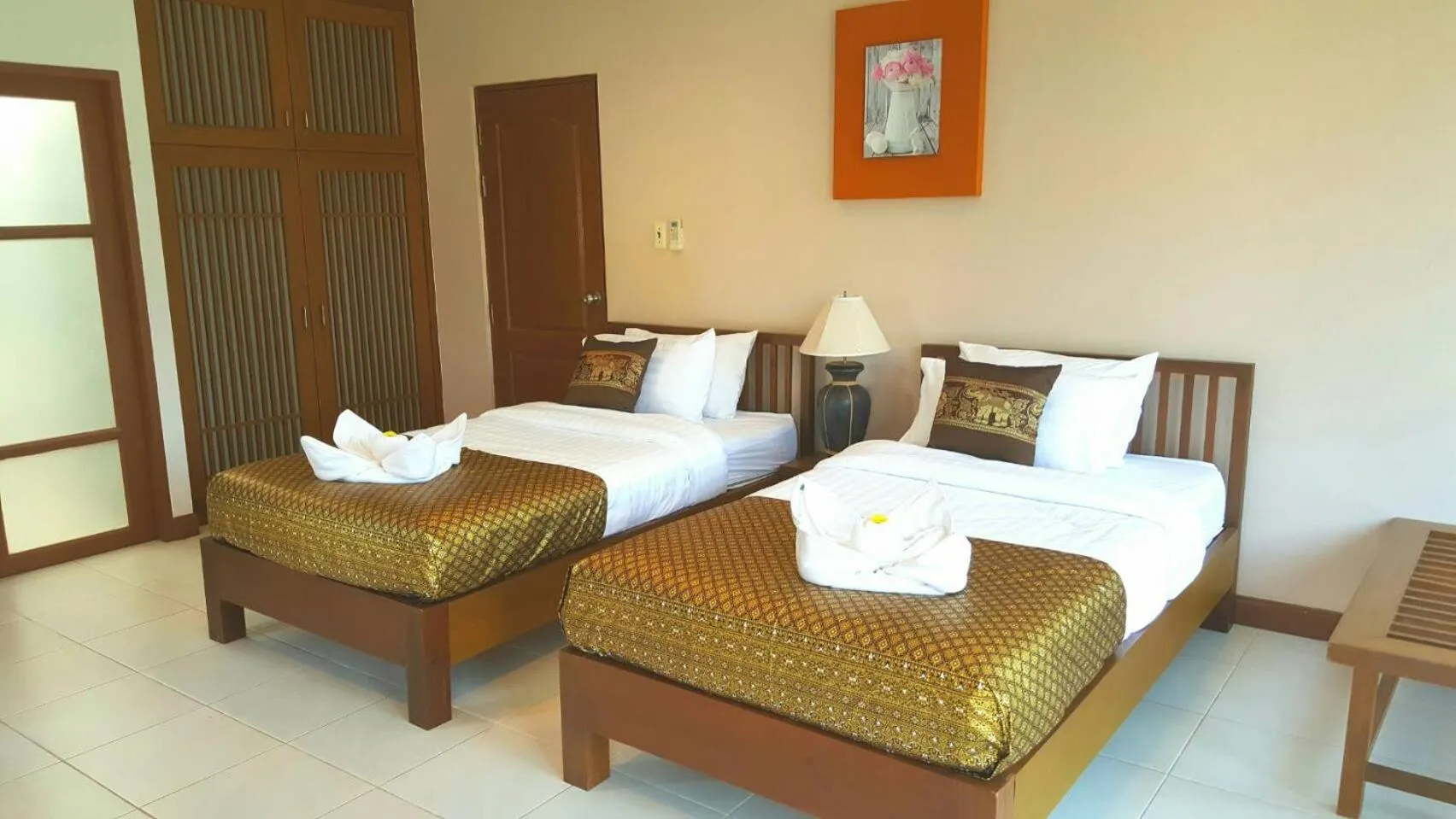 Standard Queen Room in Thongsathit Hill Resort Khao Yai