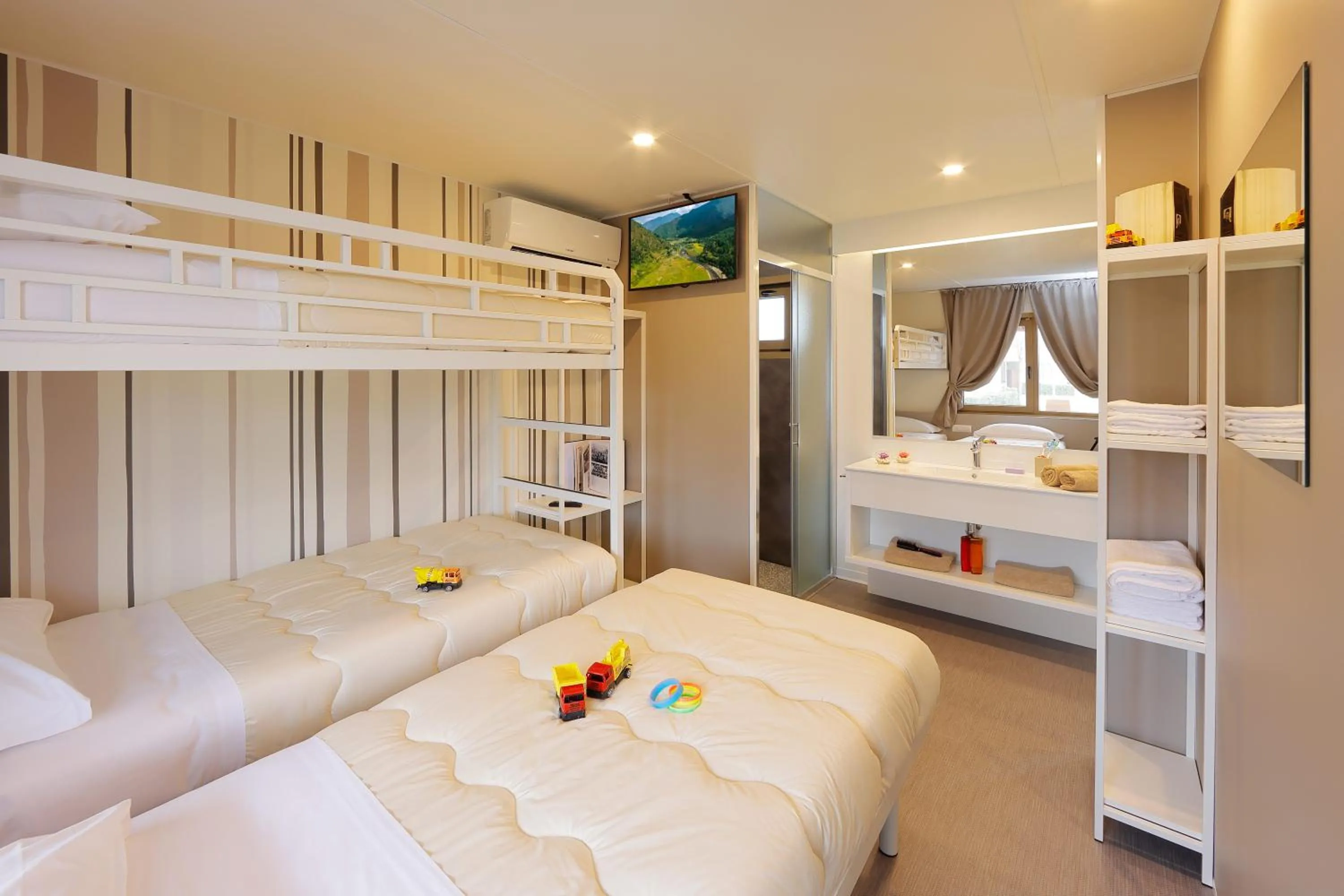 Superior Chalet in hu Firenze Camping in Town