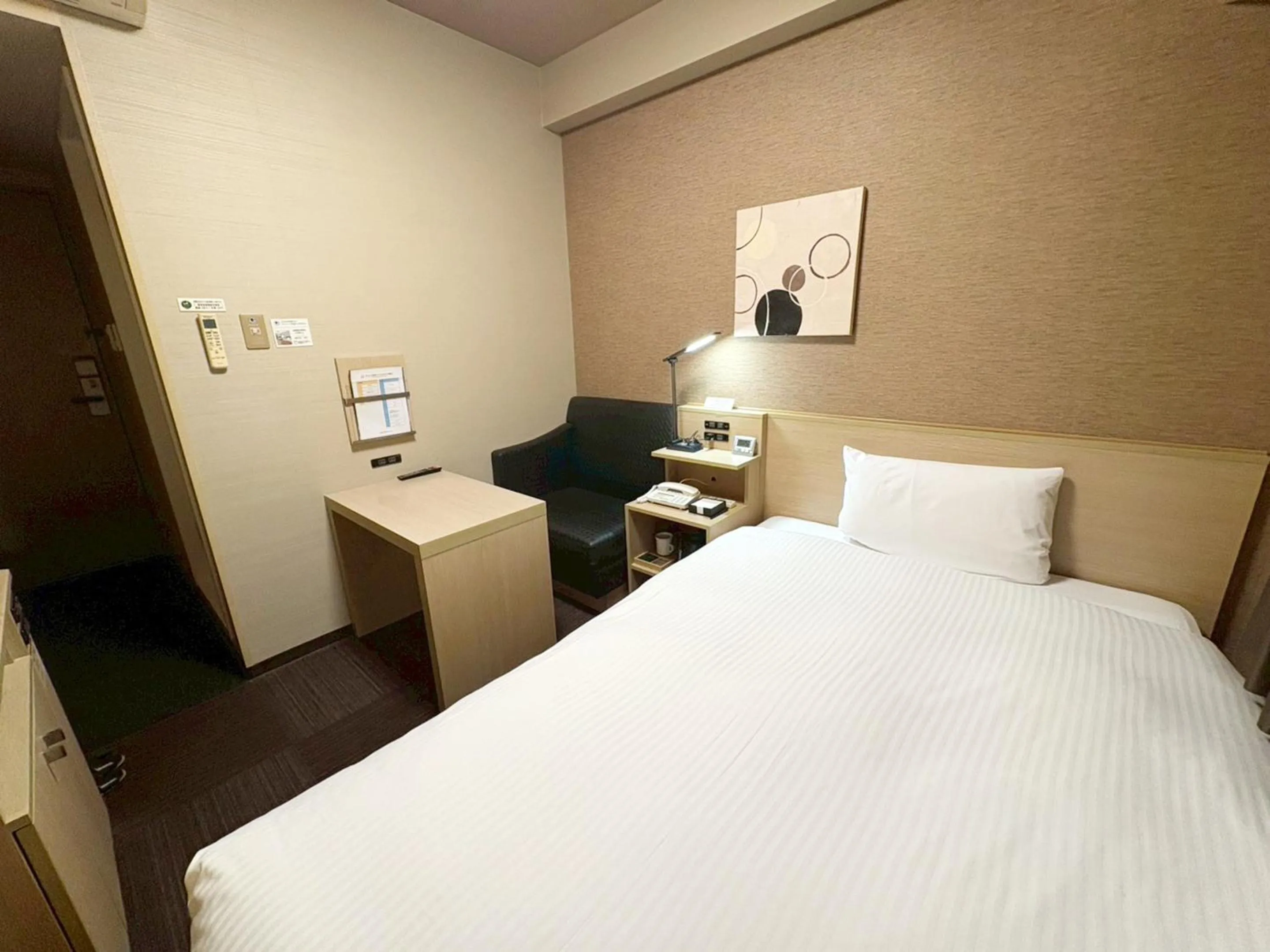 Single Room - single occupancy - Non-Smoking - With Smoking Area on the Floor in Hotel Route-Inn Higashihiroshima Saijo Ekimae