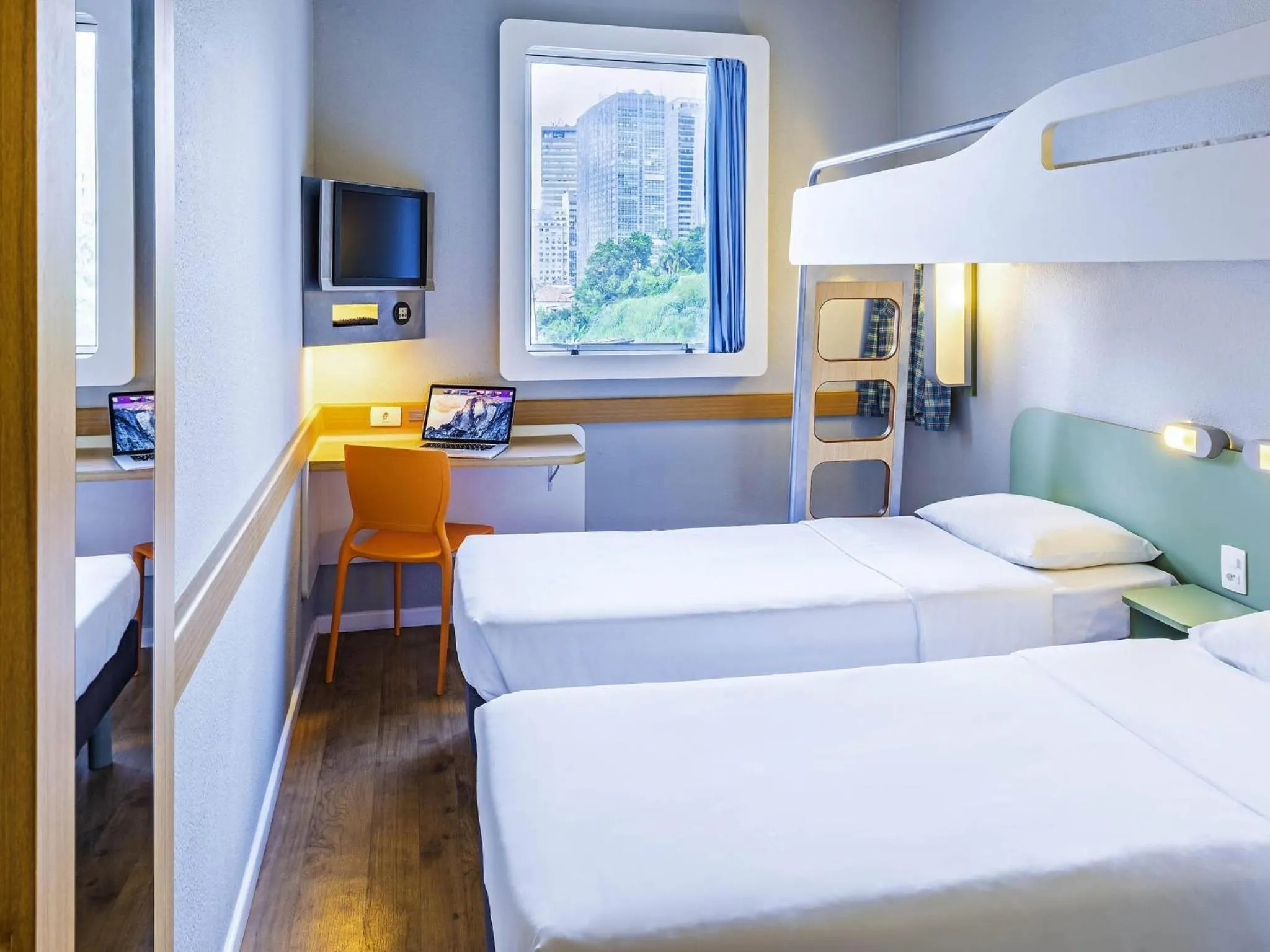 Standard Room with Twin Bed and Bunk Bed - single occupancy in ibis budget Rio de Janeiro Centro