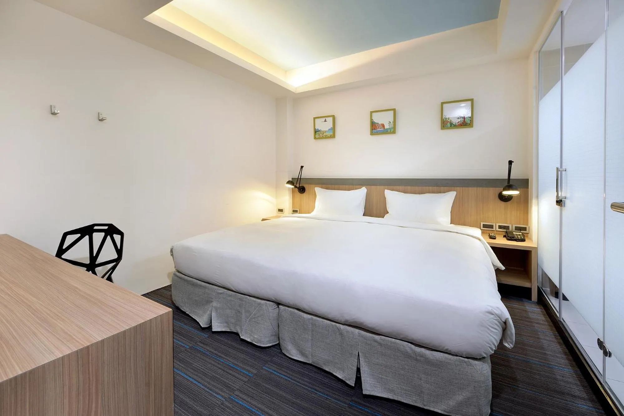 Standard Double Room - No Window in Hommie Inn