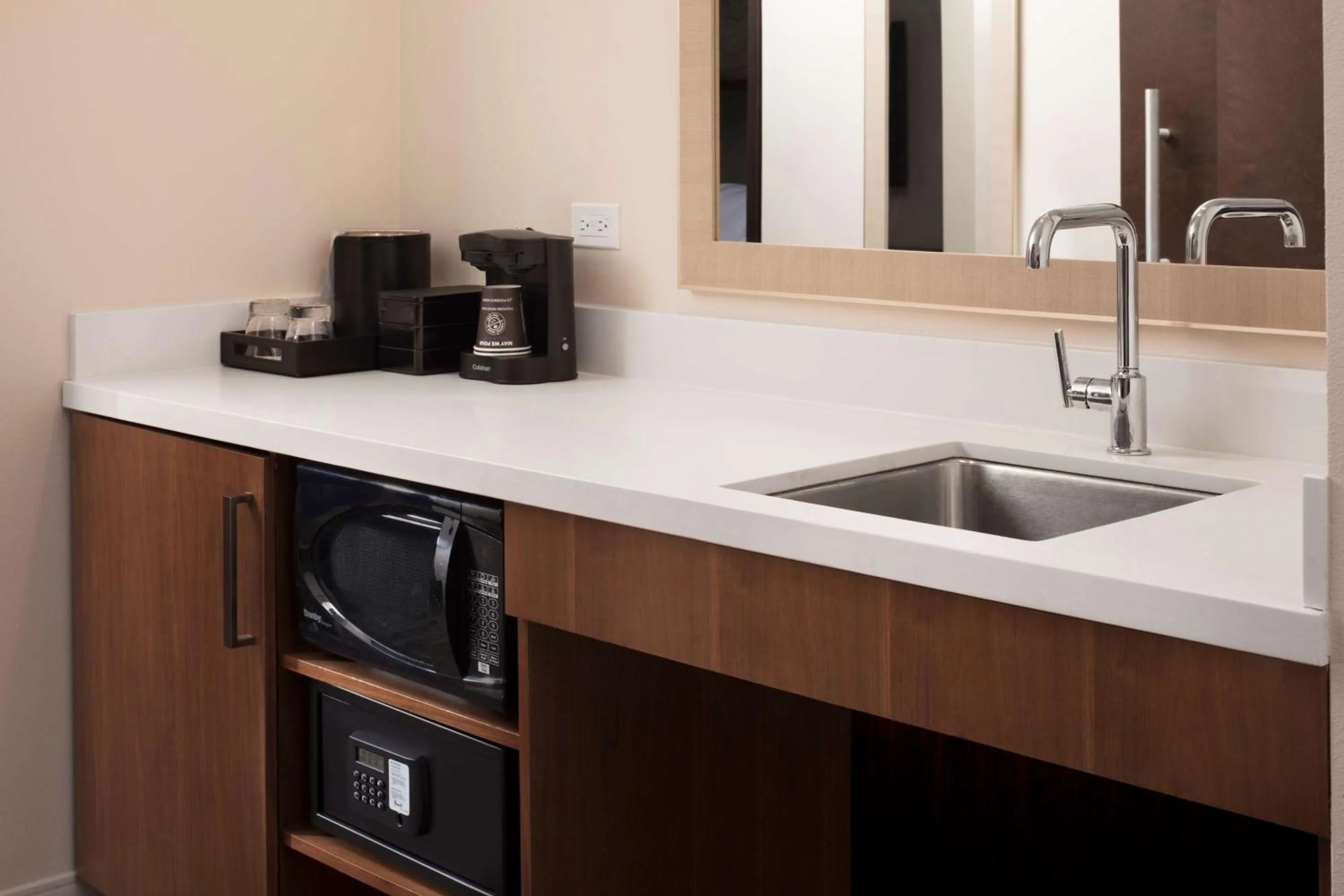 King Studio Suite with Roll-in Shower - Mobility Access in Embassy Suites Amarillo Downtown