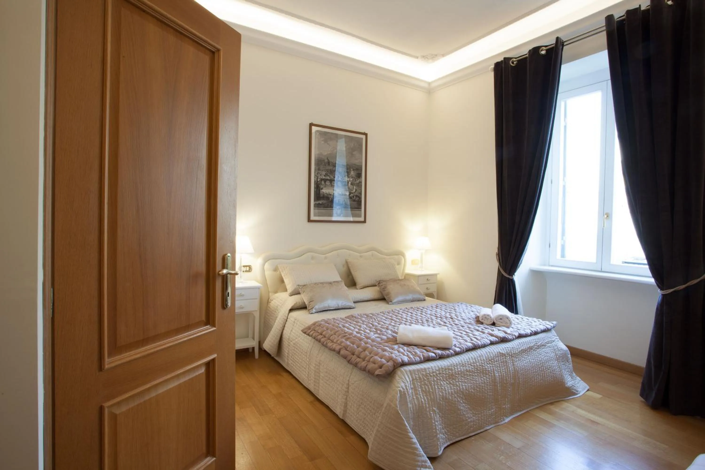 Deluxe Double Room with Extra Bed in InnsideRome