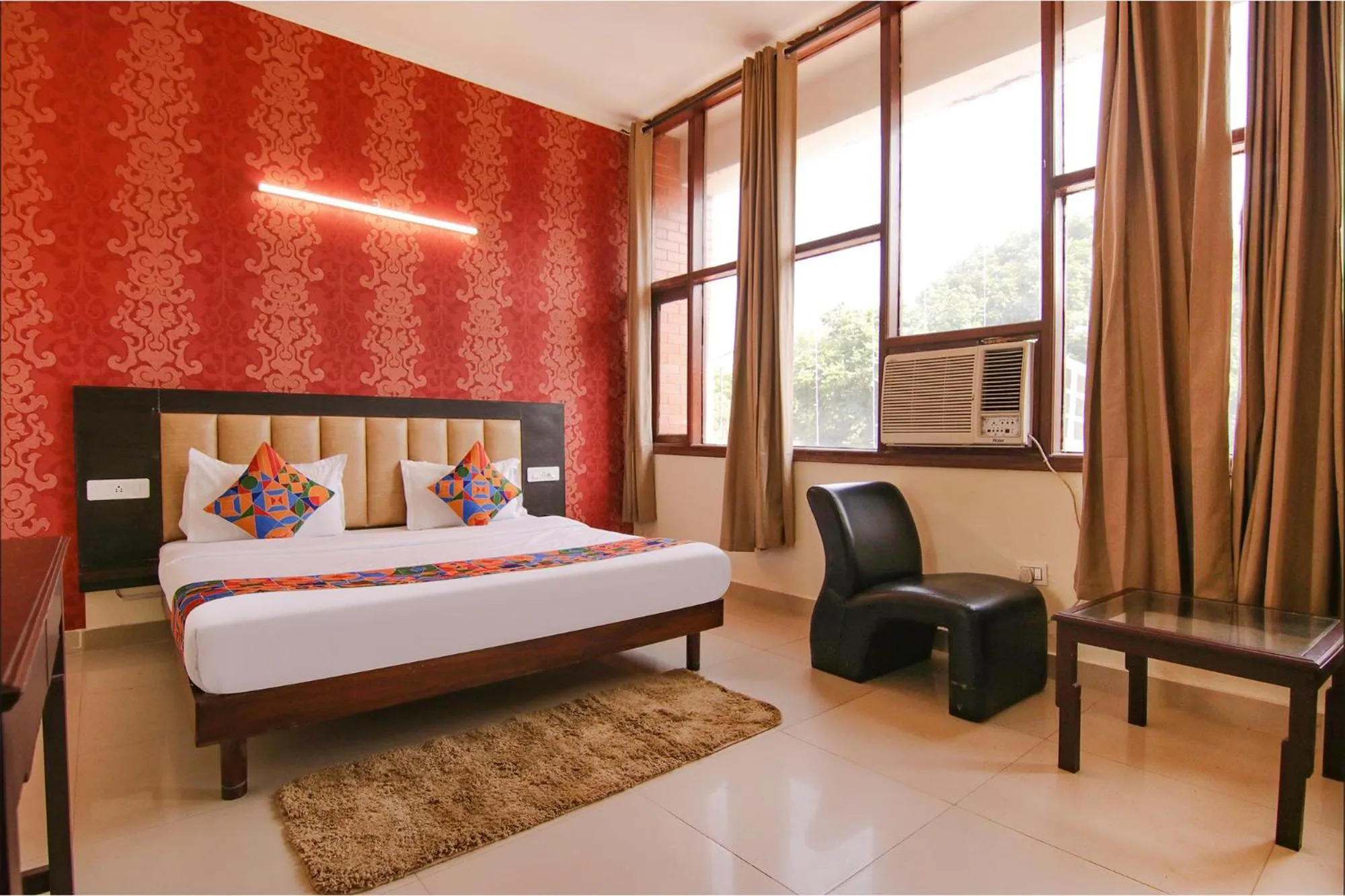 Deluxe Room in FabHotel Town Pride