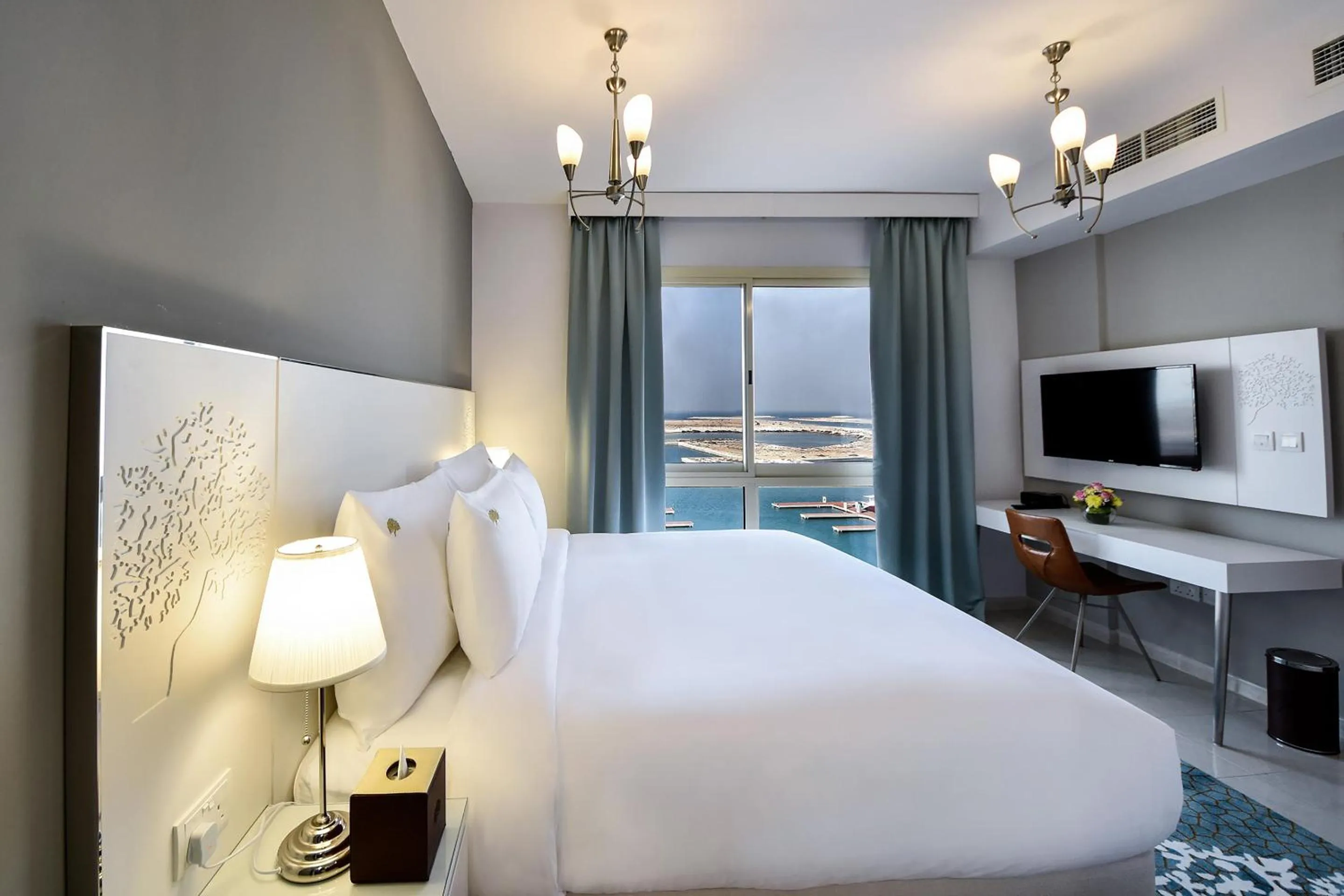 Apartment with Sea View in Jannah Hotel Apartments & Villas