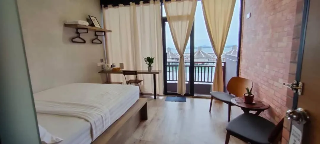 Sea View Room in Cube Bed Station & Tours Sdn Bhd
