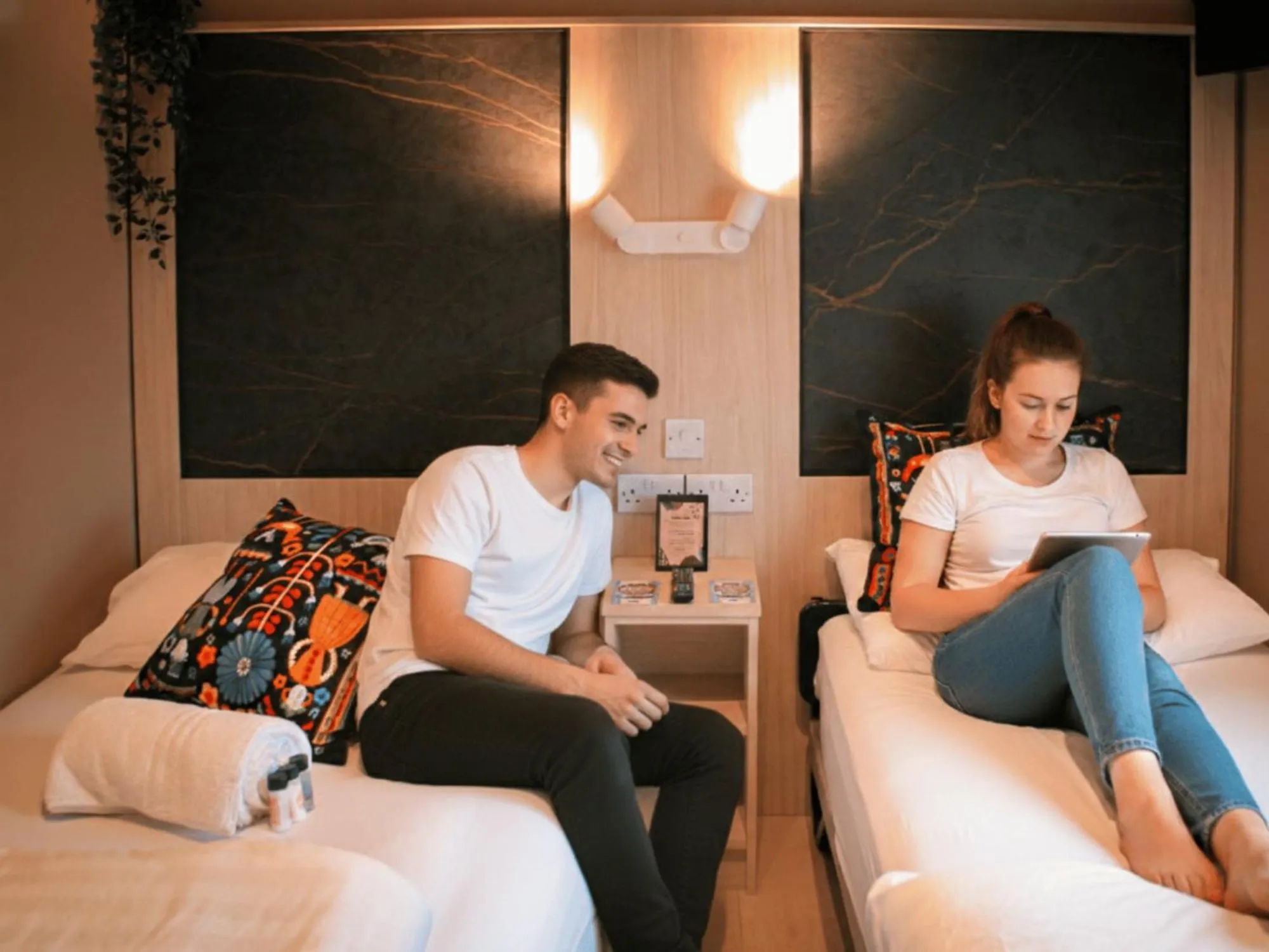 Twin Room with Shared Bathroom in Gardiner House Hostel