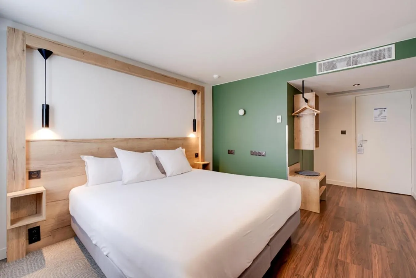 Superior King Room - Non-Smoking in Best Western Kobalt Annecy Nord - Epagny