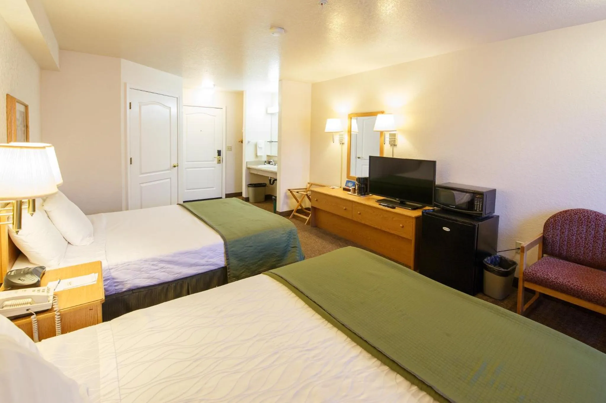 Superior Queen Room in Murphys Inn Motel