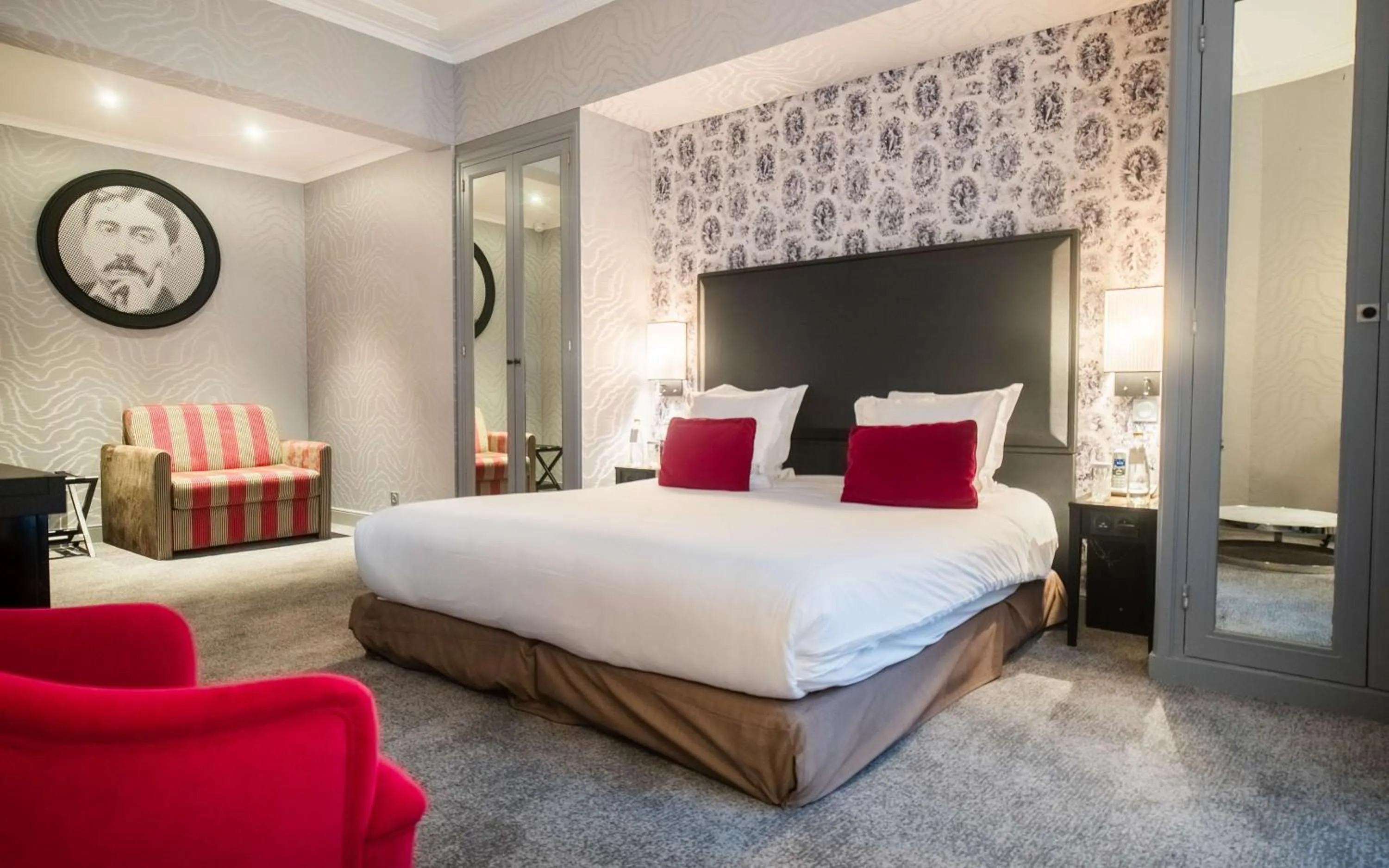 Deluxe King Room - Accessible  in Maison Astor Paris, Curio Collection by Hilton