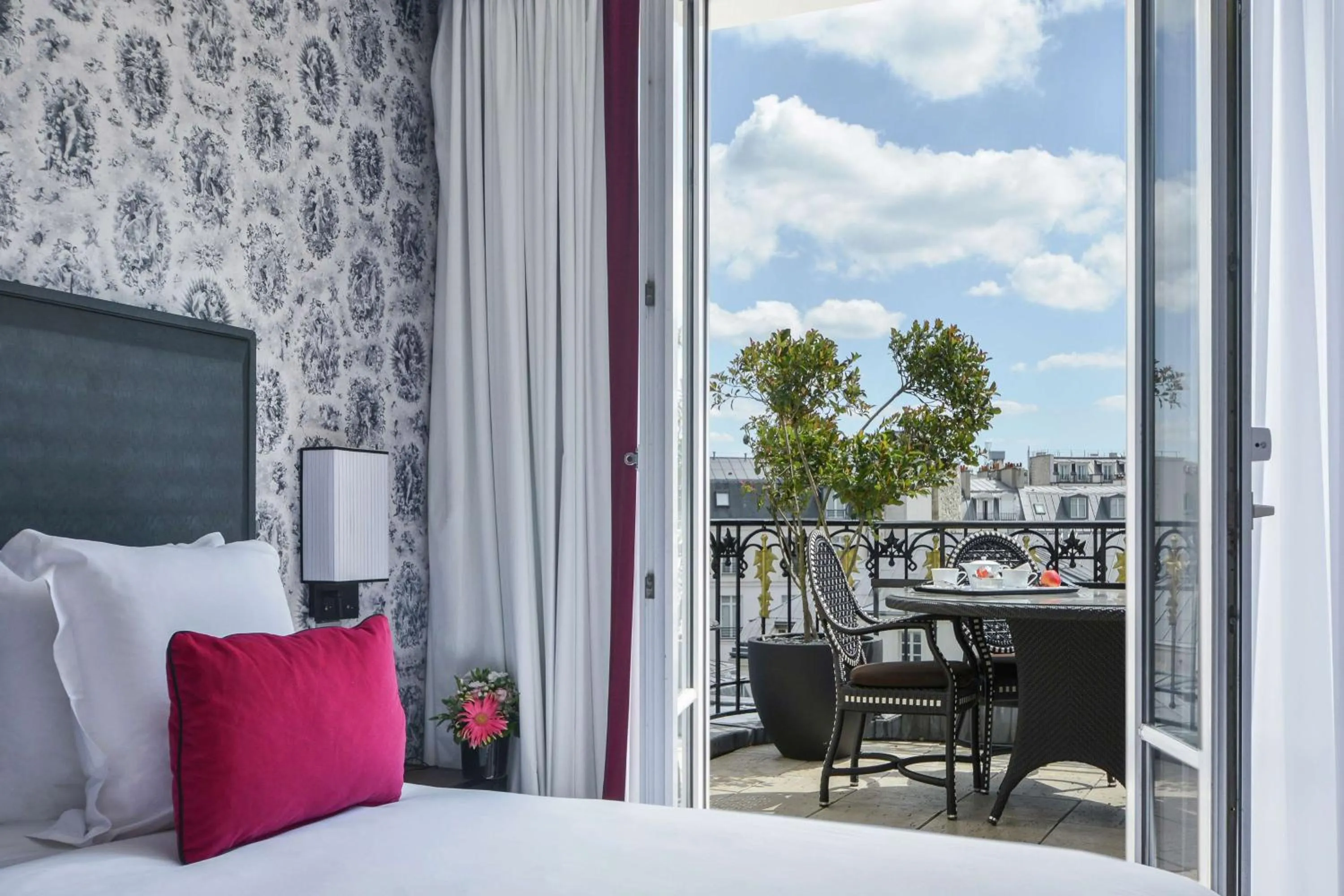 King Room with Terrace in Maison Astor Paris, Curio Collection by Hilton