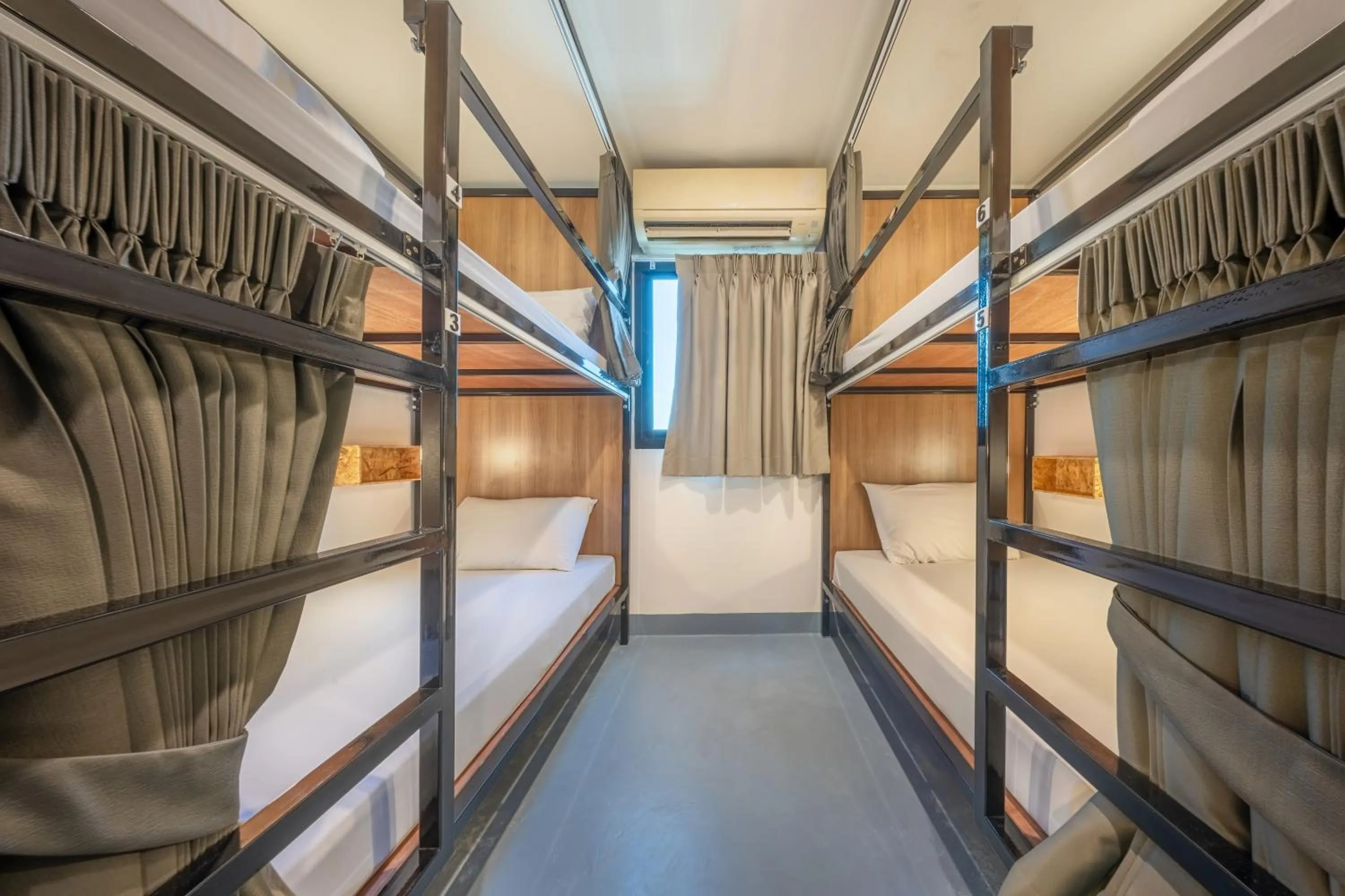 Bunk Bed in Mixed Dormitory Room in RALPH Bangkok