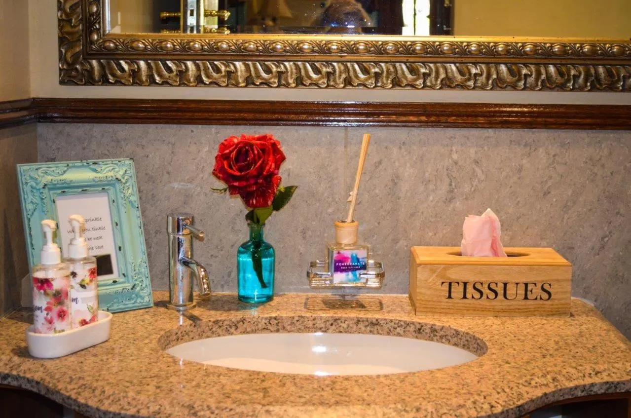  Double Room - single occupancy in Elizabeth Manor Guest House