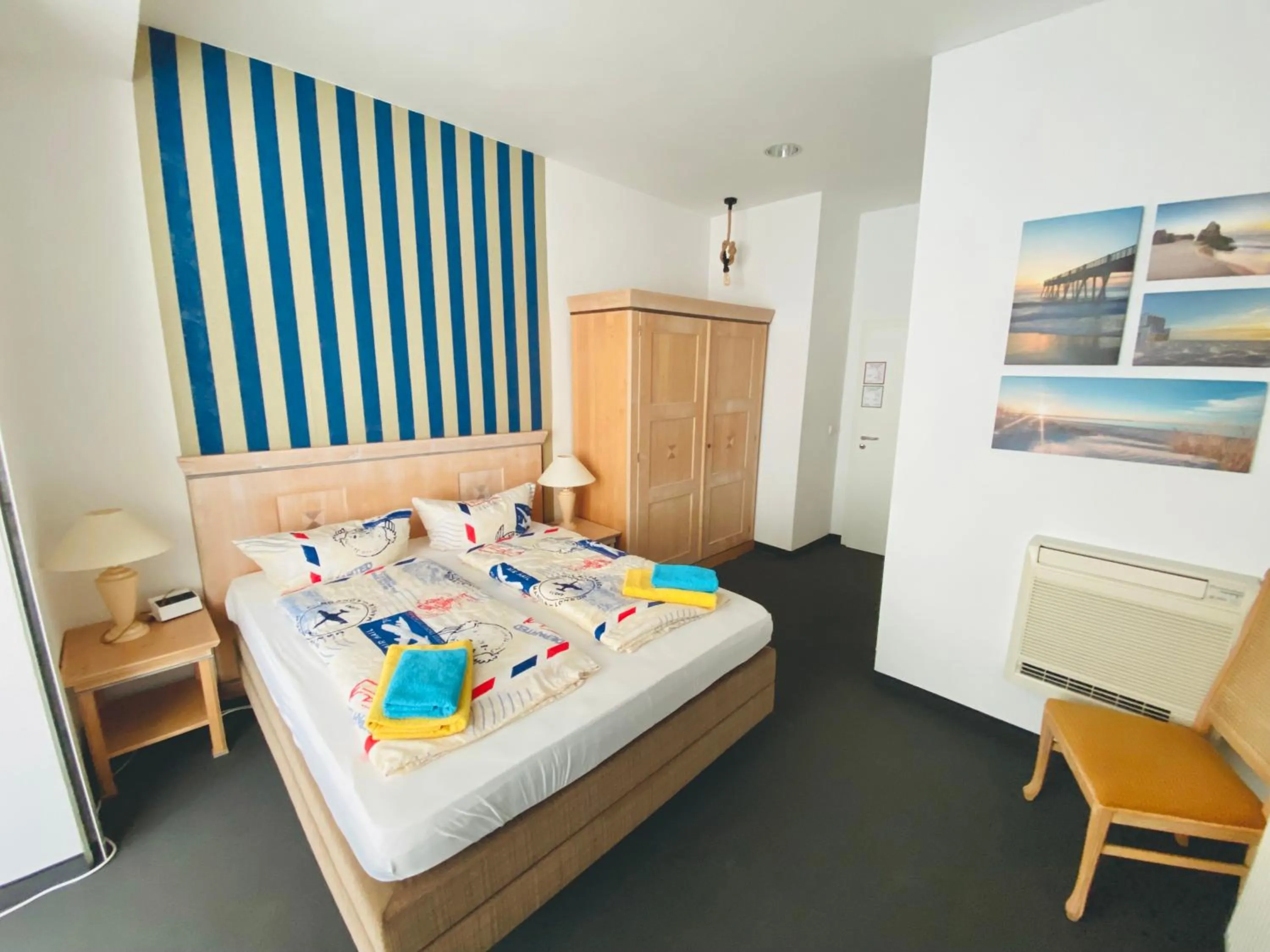 Deluxe Double Room (2 Adults + 1 Child up to 12years) in Botschaft