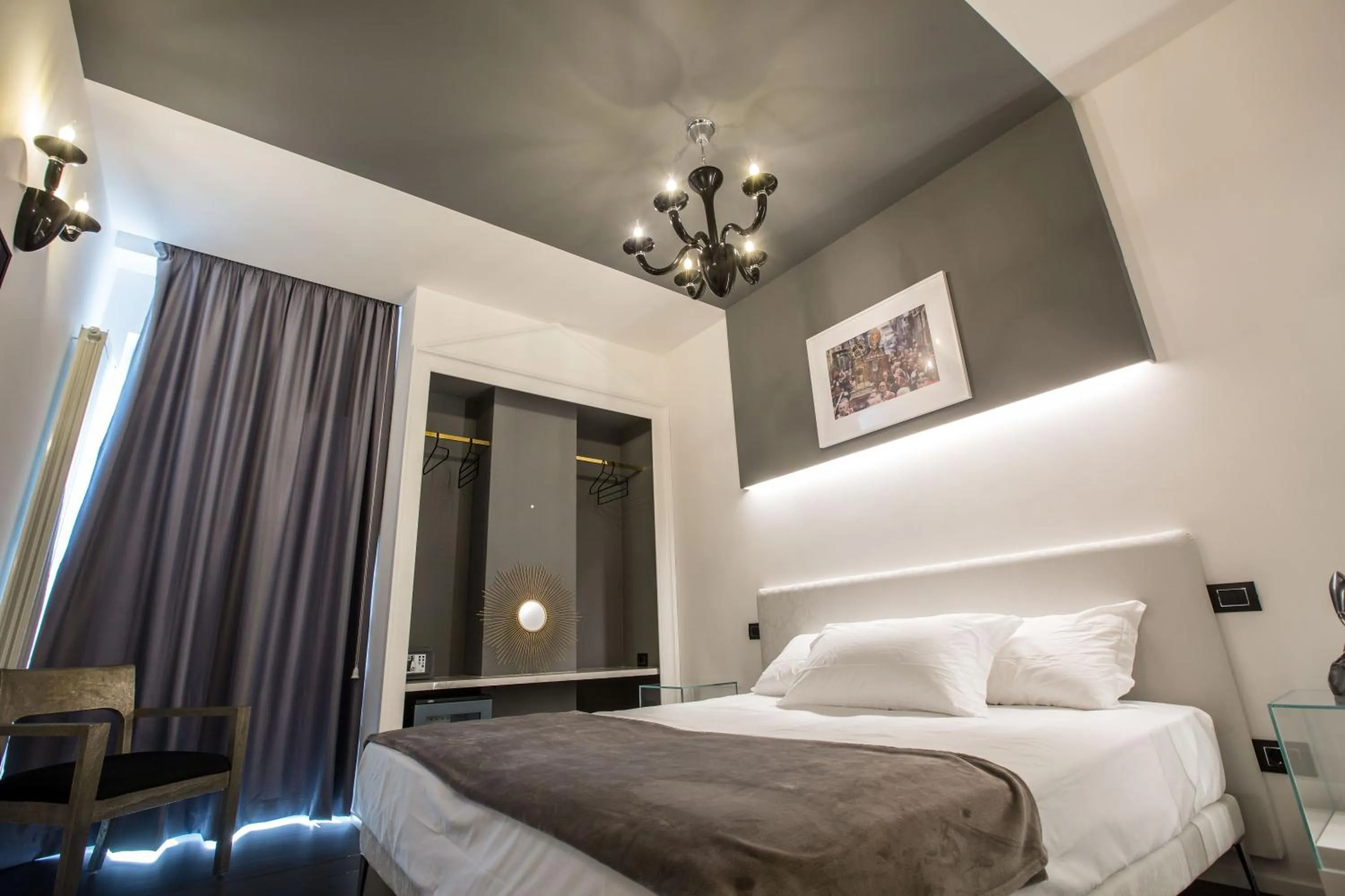 Superior Double Room with Balcony in The Boutique Napoli Suite