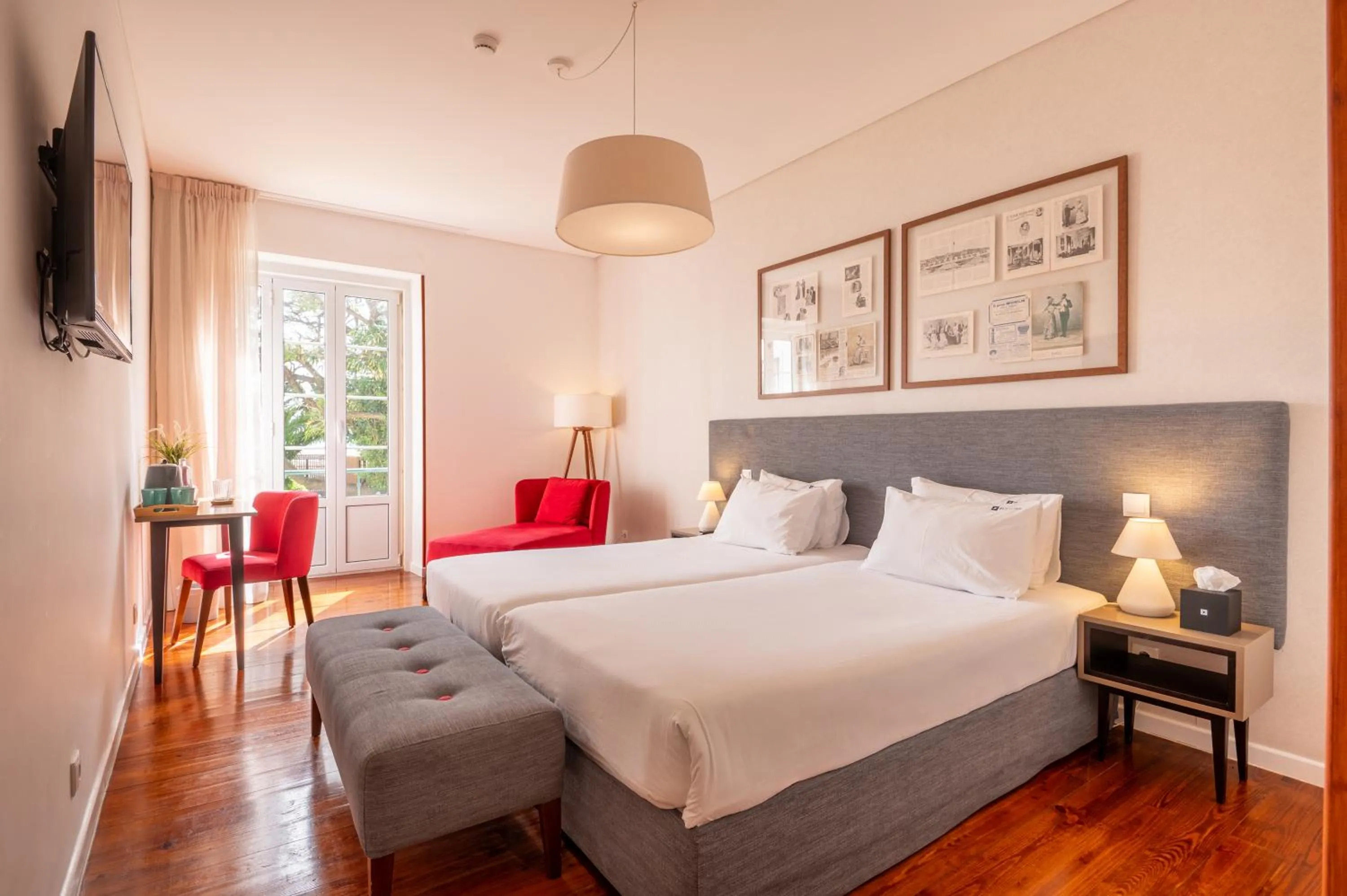 Superior Twin Room in Bica FLH Suites