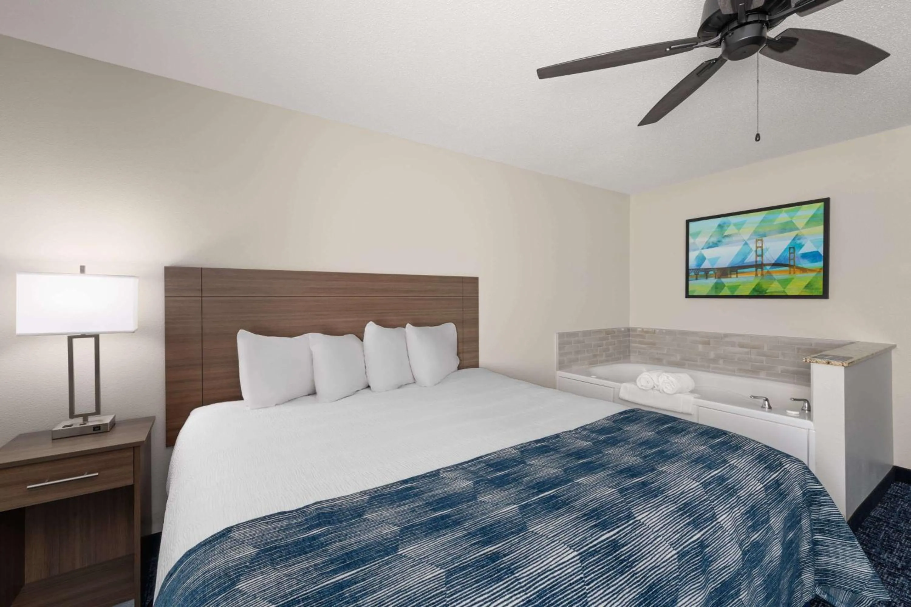 King Suite - Non-Smoking in Baymont by Wyndham Mt. Pleasant