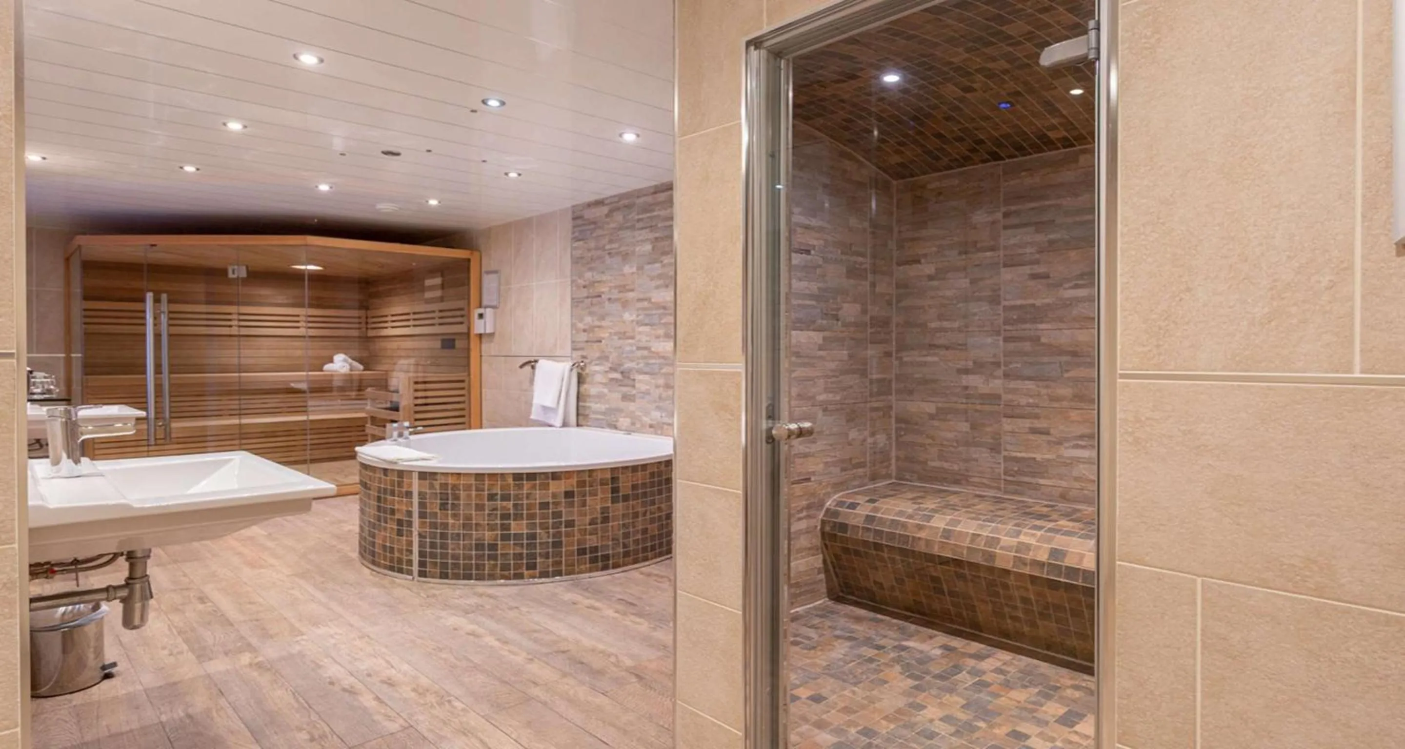 Suite - Caldaria Signature Spa Suite in Best Western Premier Doncaster Mount Pleasant Hotel