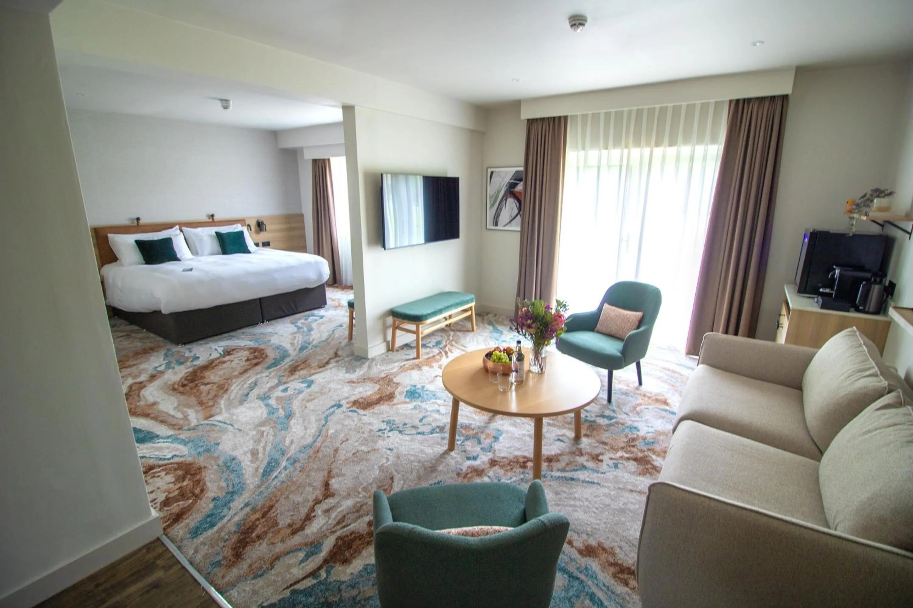 One-Bedroom Suite with Sofa Bed in voco Rockingham Forest Corby by IHG